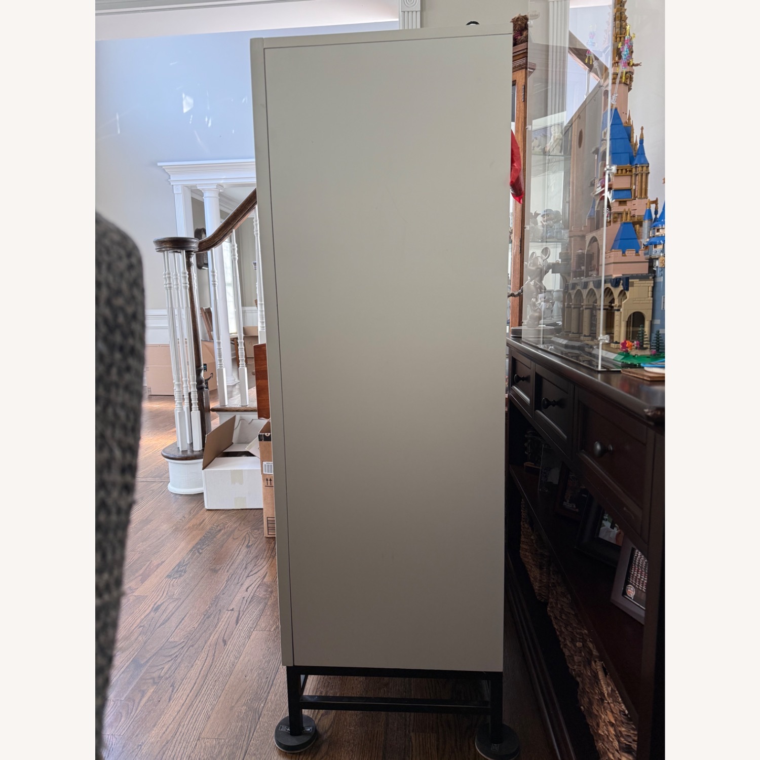 Universal Furniture Spencer Chest of Drawers - image-3