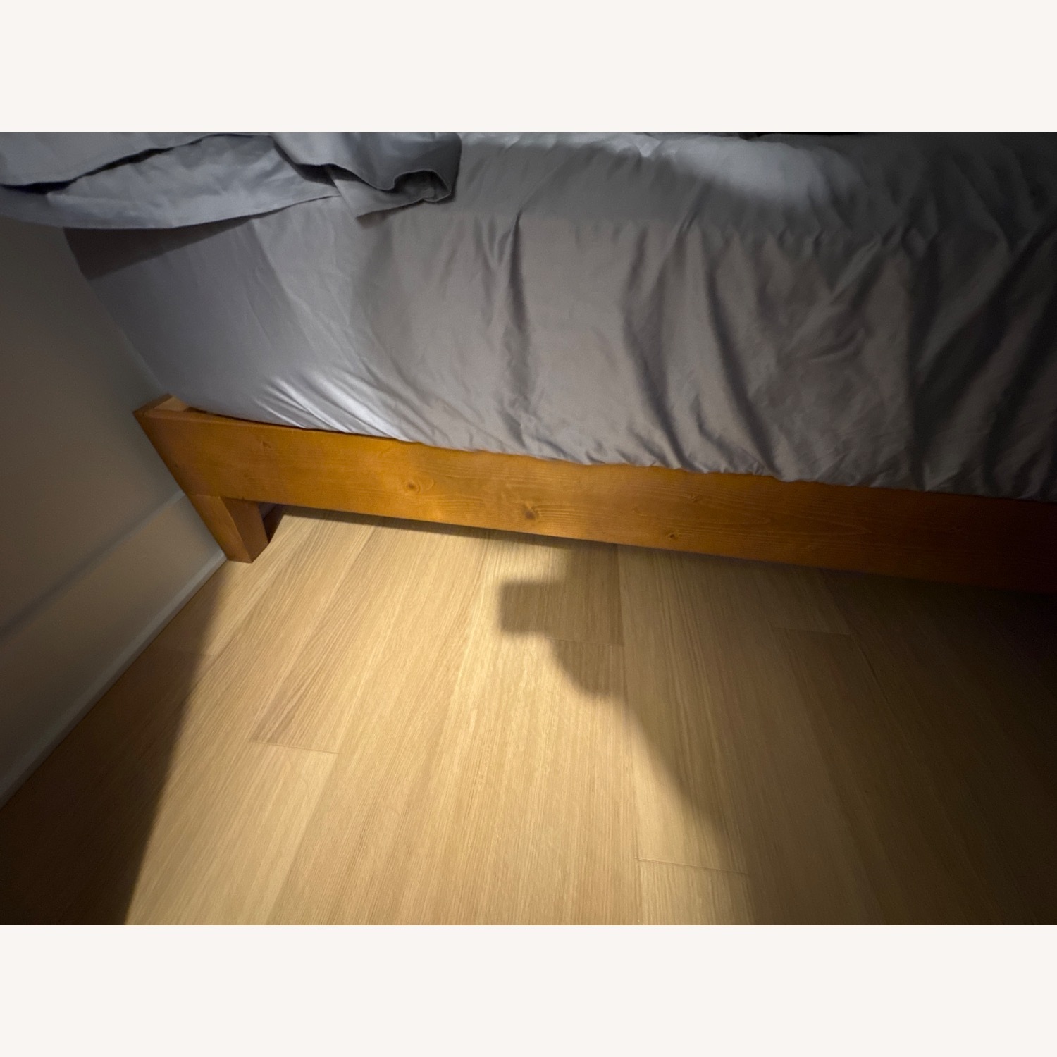 Contemporary Queen Bed Platform - image-2