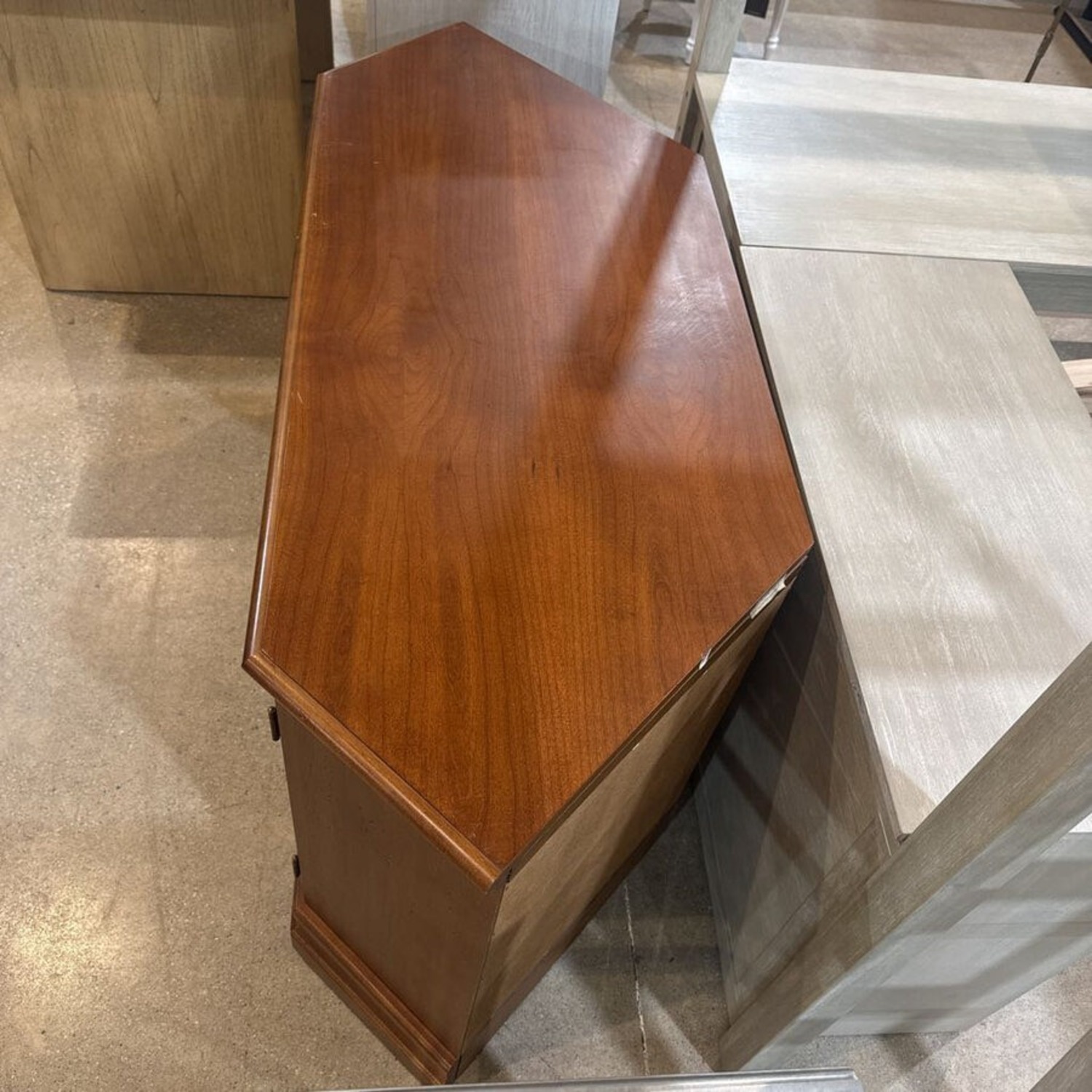 Hooker Furniture Wood Corner Stand Media Console - image-10