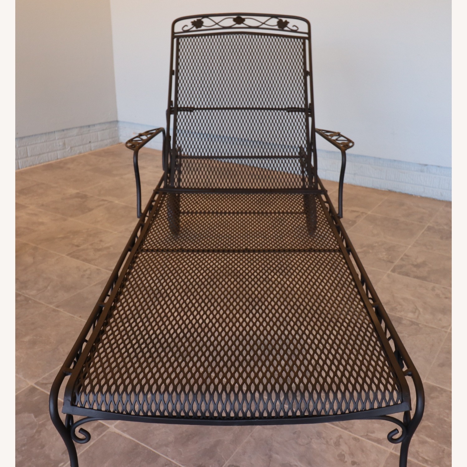 Vintage/Antique Patio Furniture - image-17