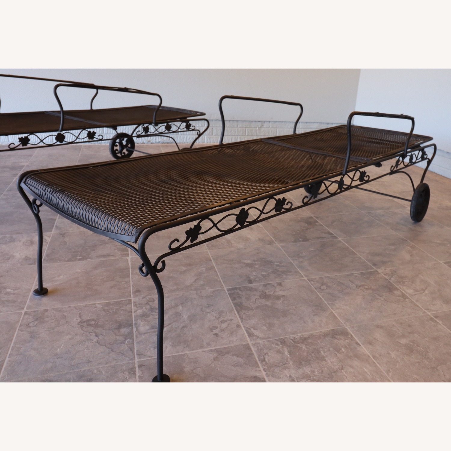 Vintage/Antique Patio Furniture - image-19