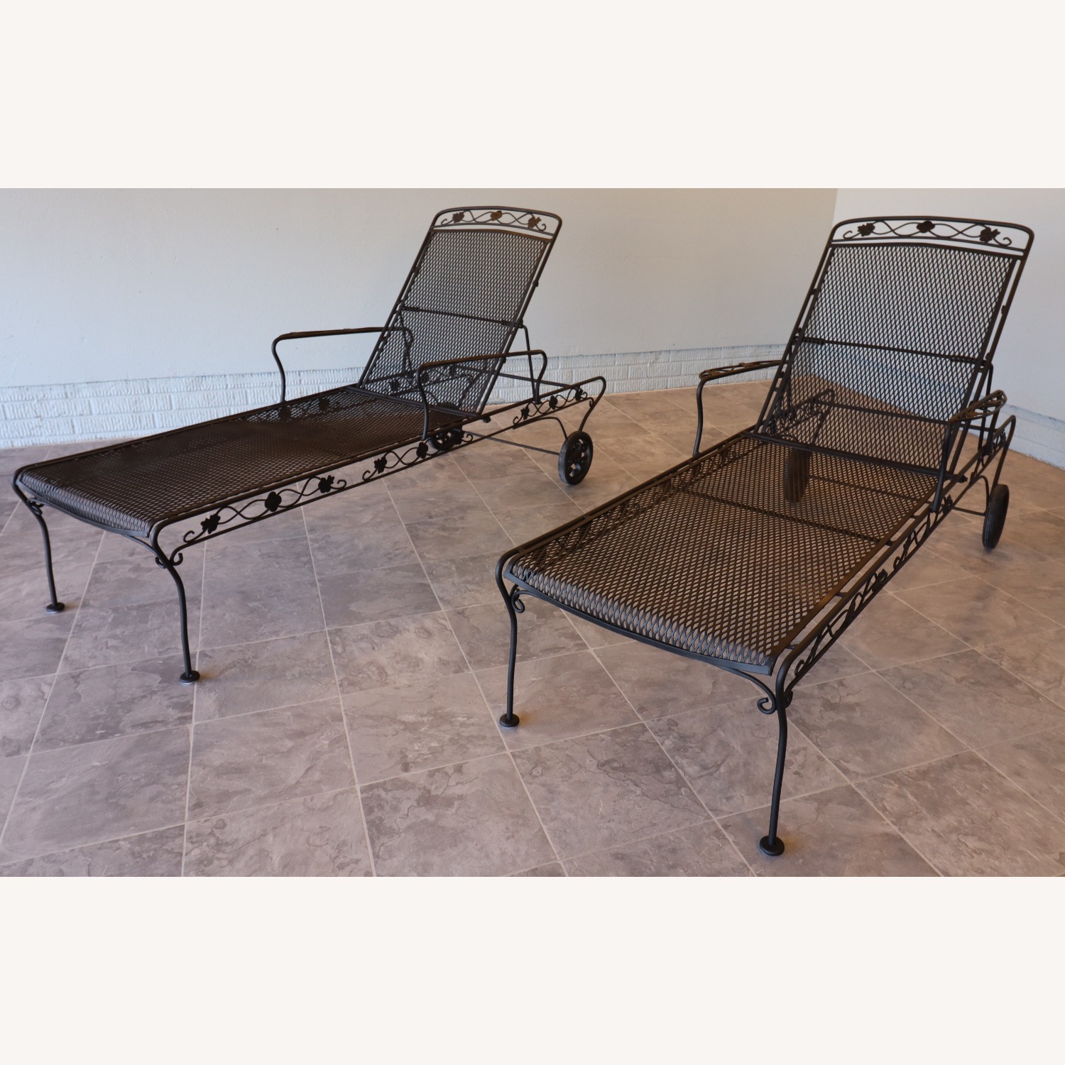 Vintage/Antique Patio Furniture - image-14