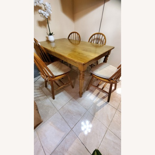 Used NaturWood Dining Sets for sale on AptDeco
