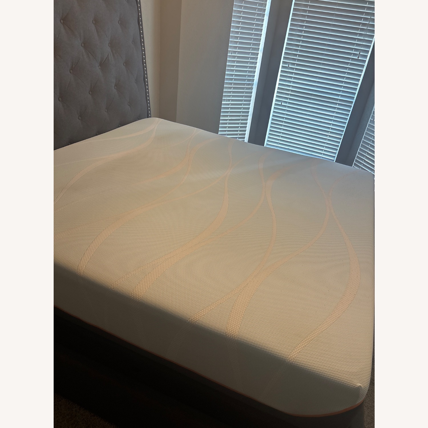 White King Bed - image-3