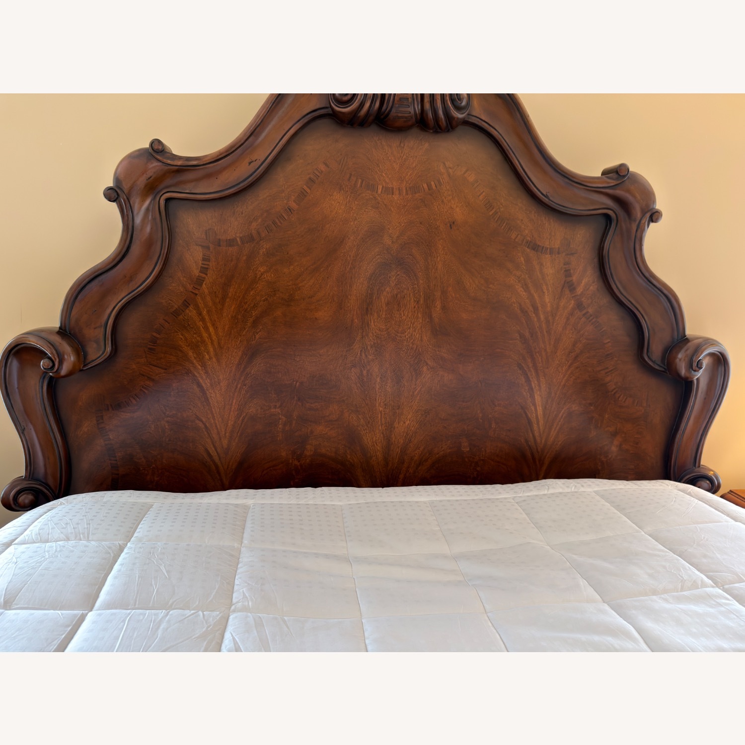 Thomasville Furniture Hemingway Queen Bed - image-7