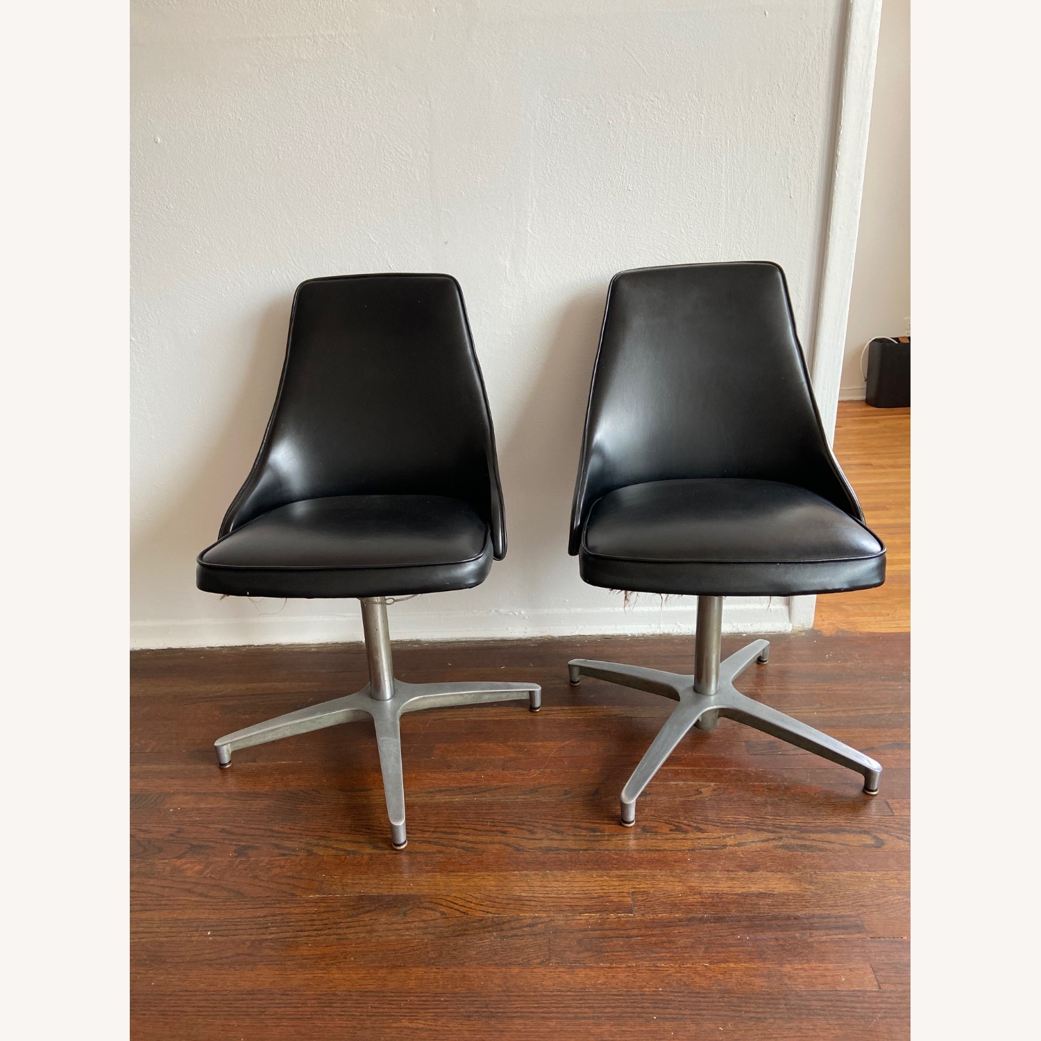 Mid-Century Modern Chairs (Chromcraft-Style) - image-1