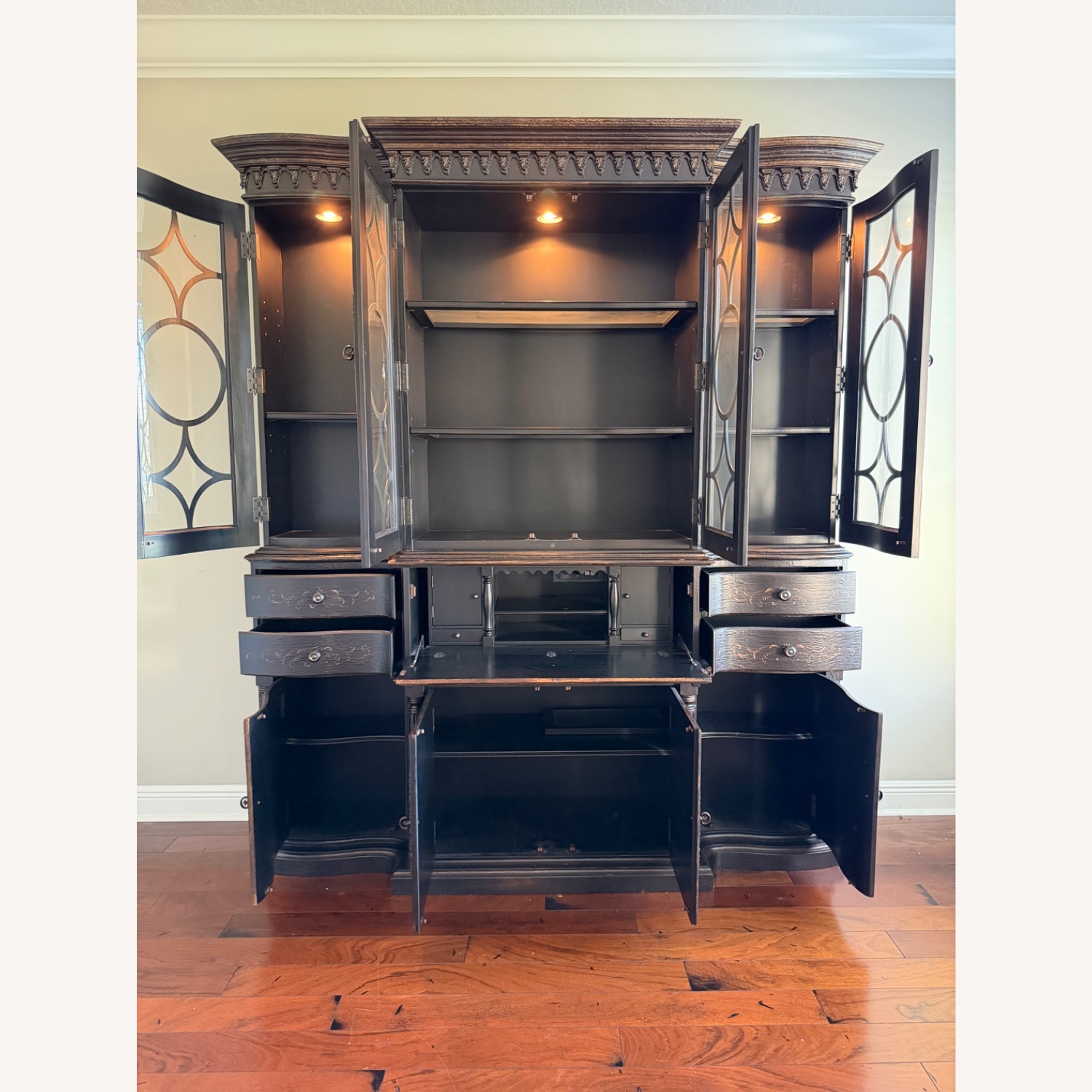 Hooker Furniture Seven Seas Cabinet / Hutch - image-4