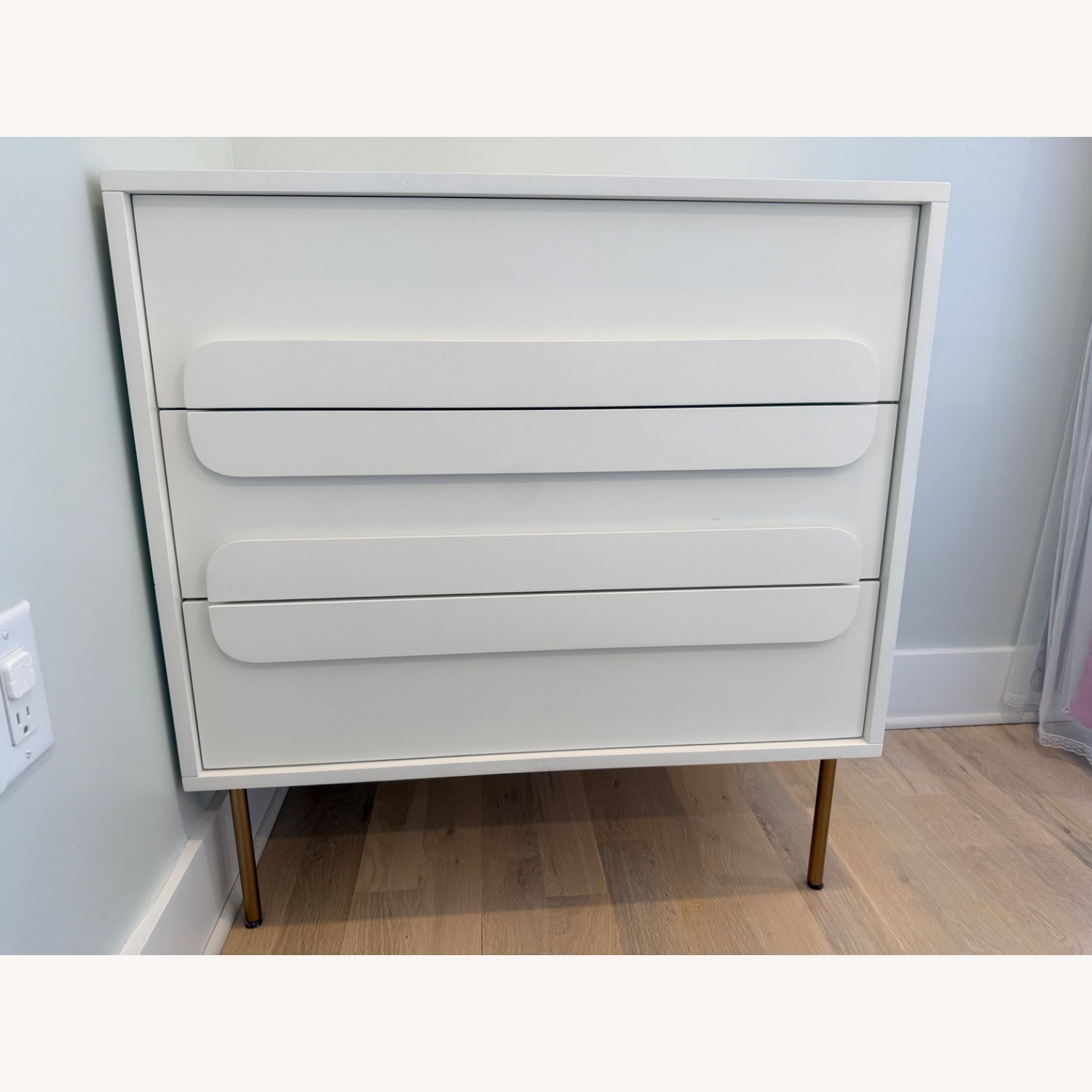 West Elm Gemini 3-drawer Dresser - White - image-5