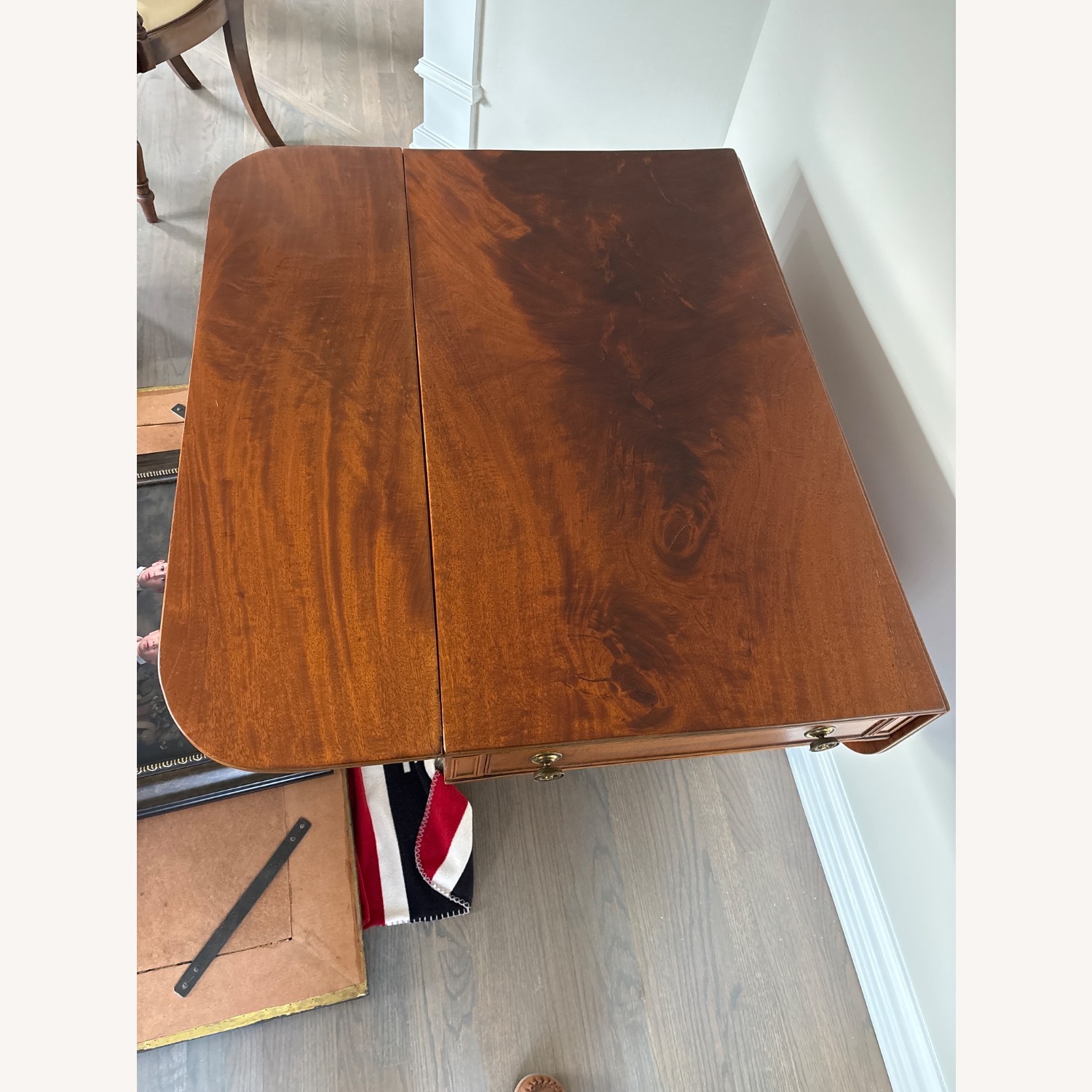 Fine English Mahogany Breakfast Table - image-3
