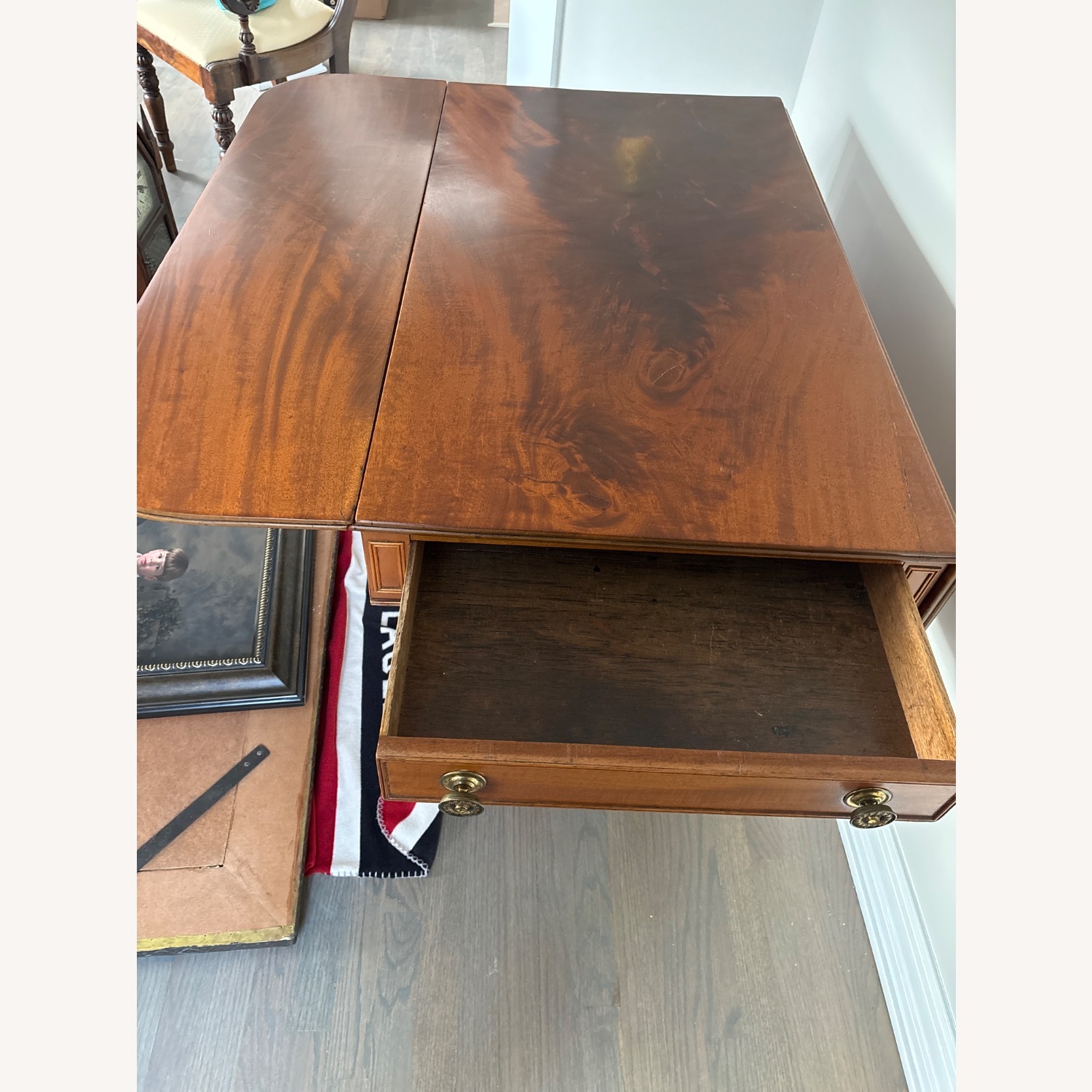 Fine English Mahogany Breakfast Table - image-4