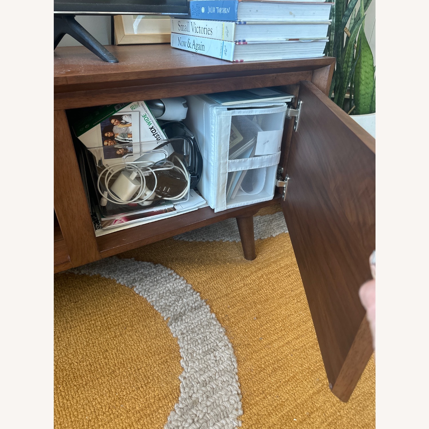 Article Seno Walnut Low Media Unit - image-3