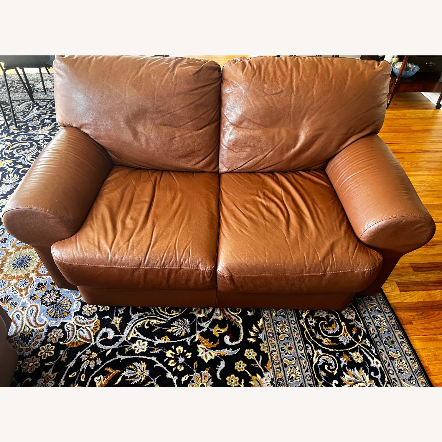 D Italian Leather Loveseat Soft Line Group - image-1