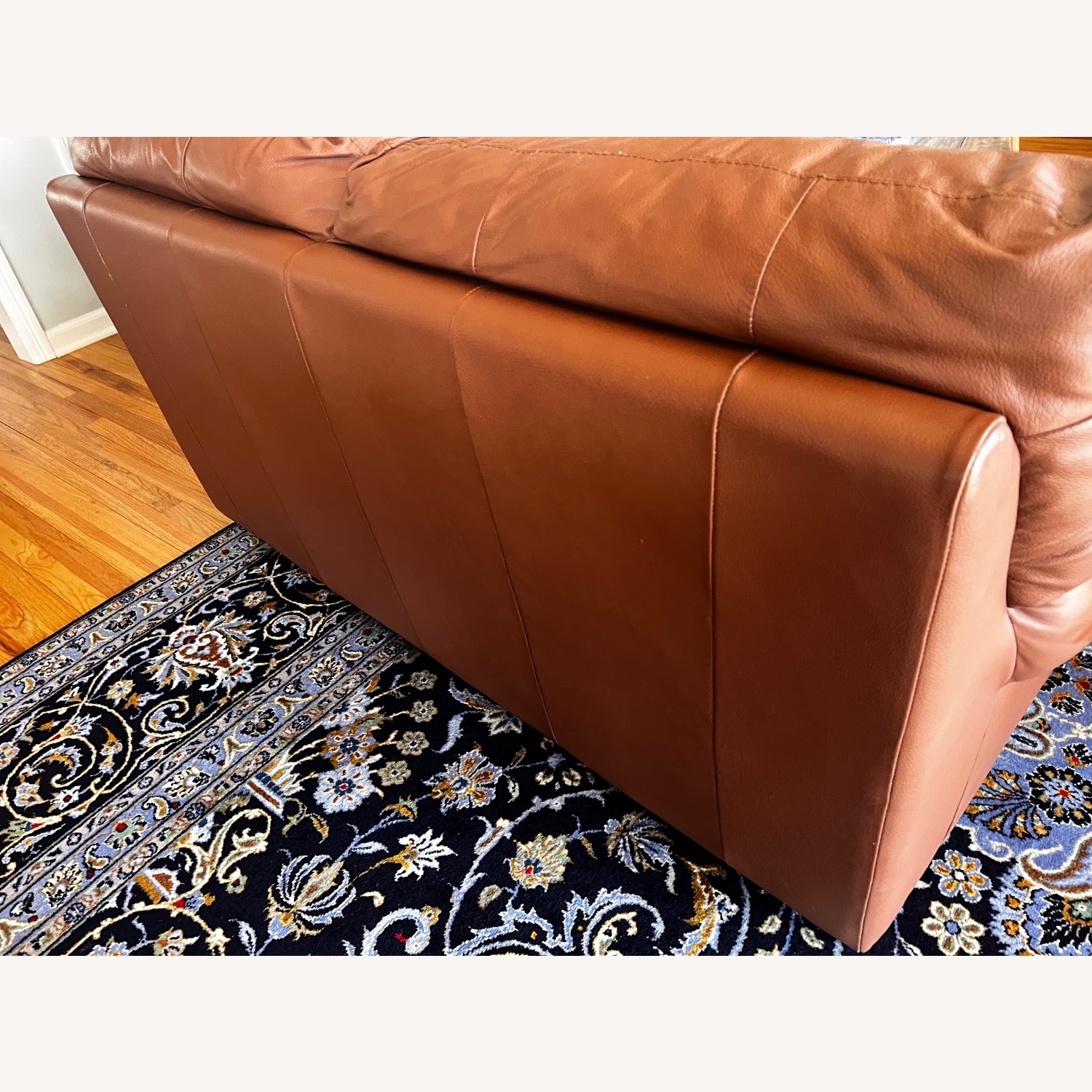 D Italian Leather Loveseat Soft Line Group - image-4