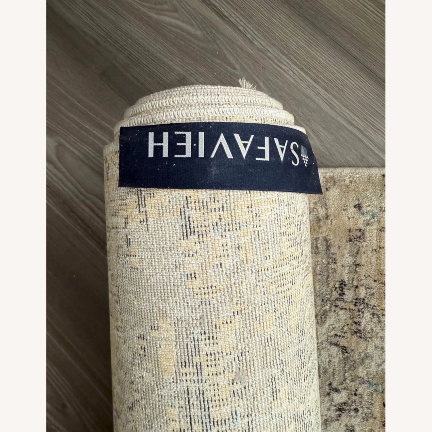 Safavieh Light Gray Area Rug 8' x 10' - image-4