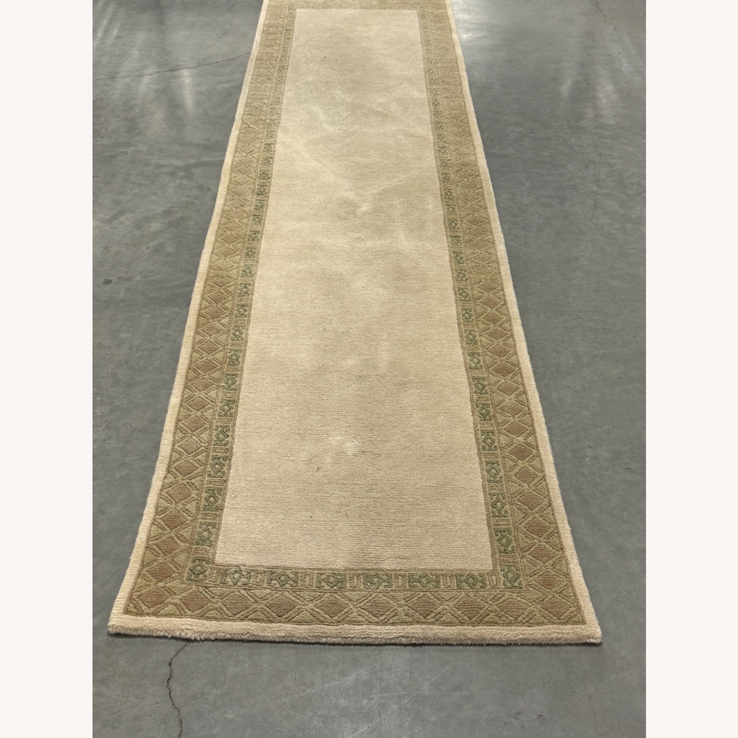 Handknotted 100% NZ Wool Rug Made in Nepal - image-2