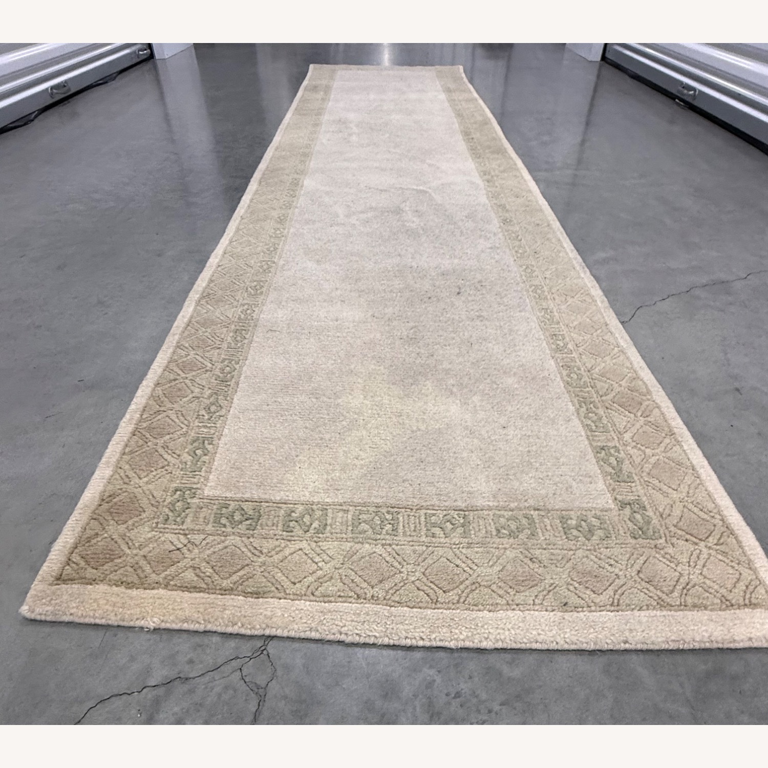 Handknotted 100% NZ Wool Rug Made in Nepal - image-8