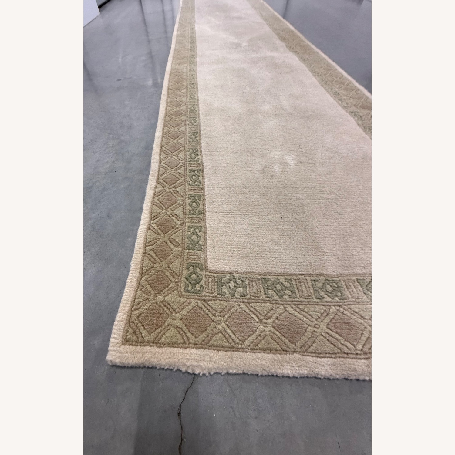 Handknotted 100% NZ Wool Rug Made in Nepal - image-4