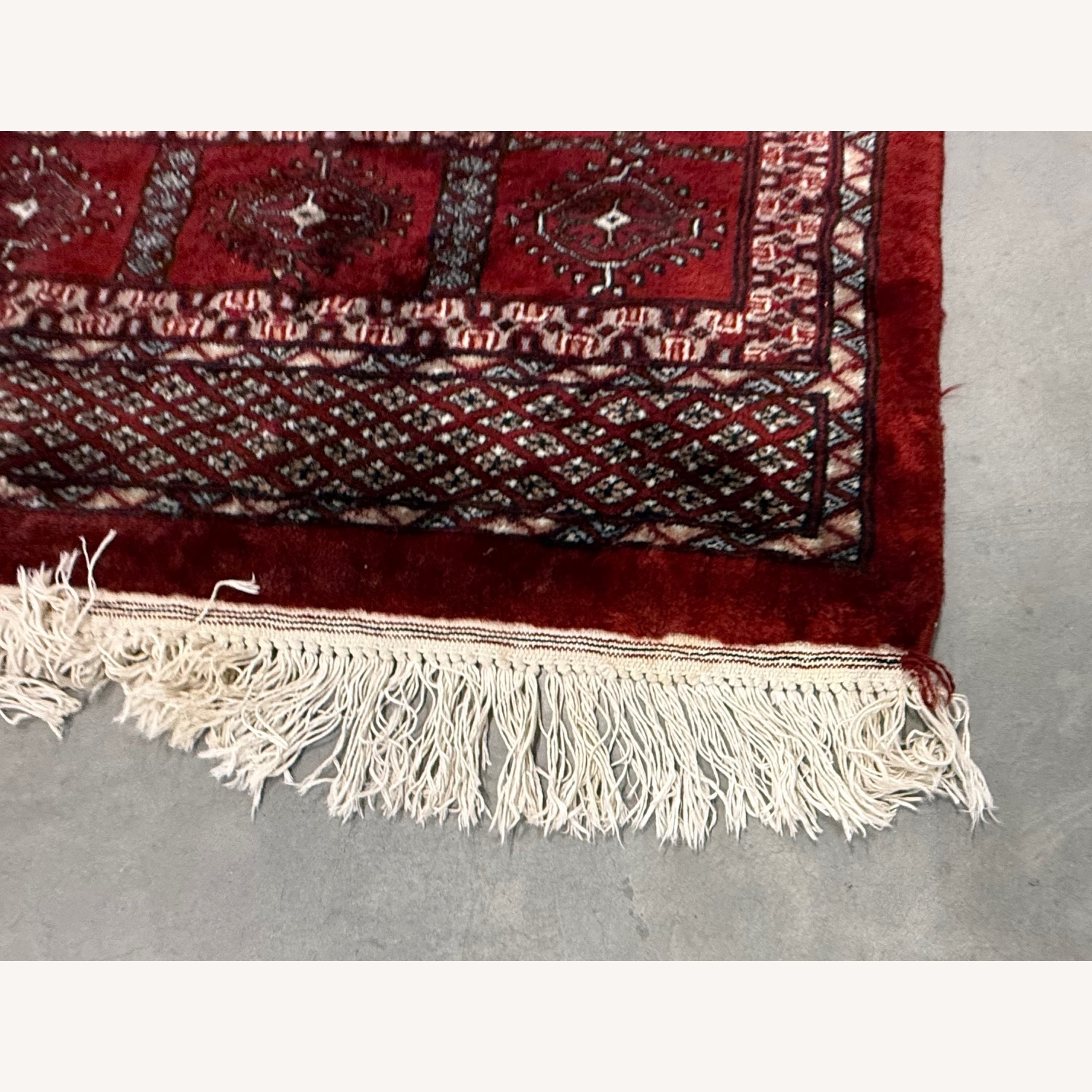 Pakistani Bukhara Handknotted 100% Wool Area Rug - image-4