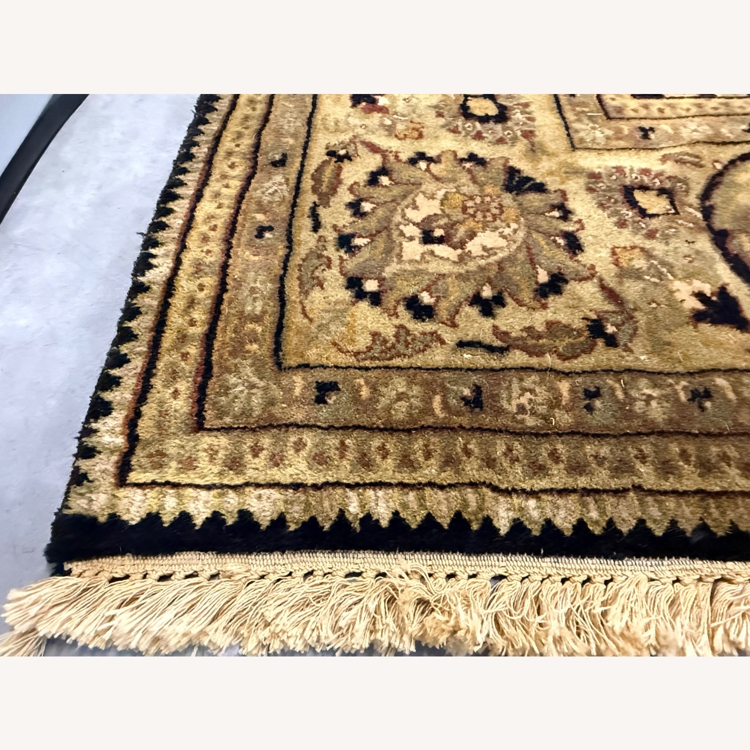 Handwoven Indian Hereke Fine Wool Area Rug - image-7