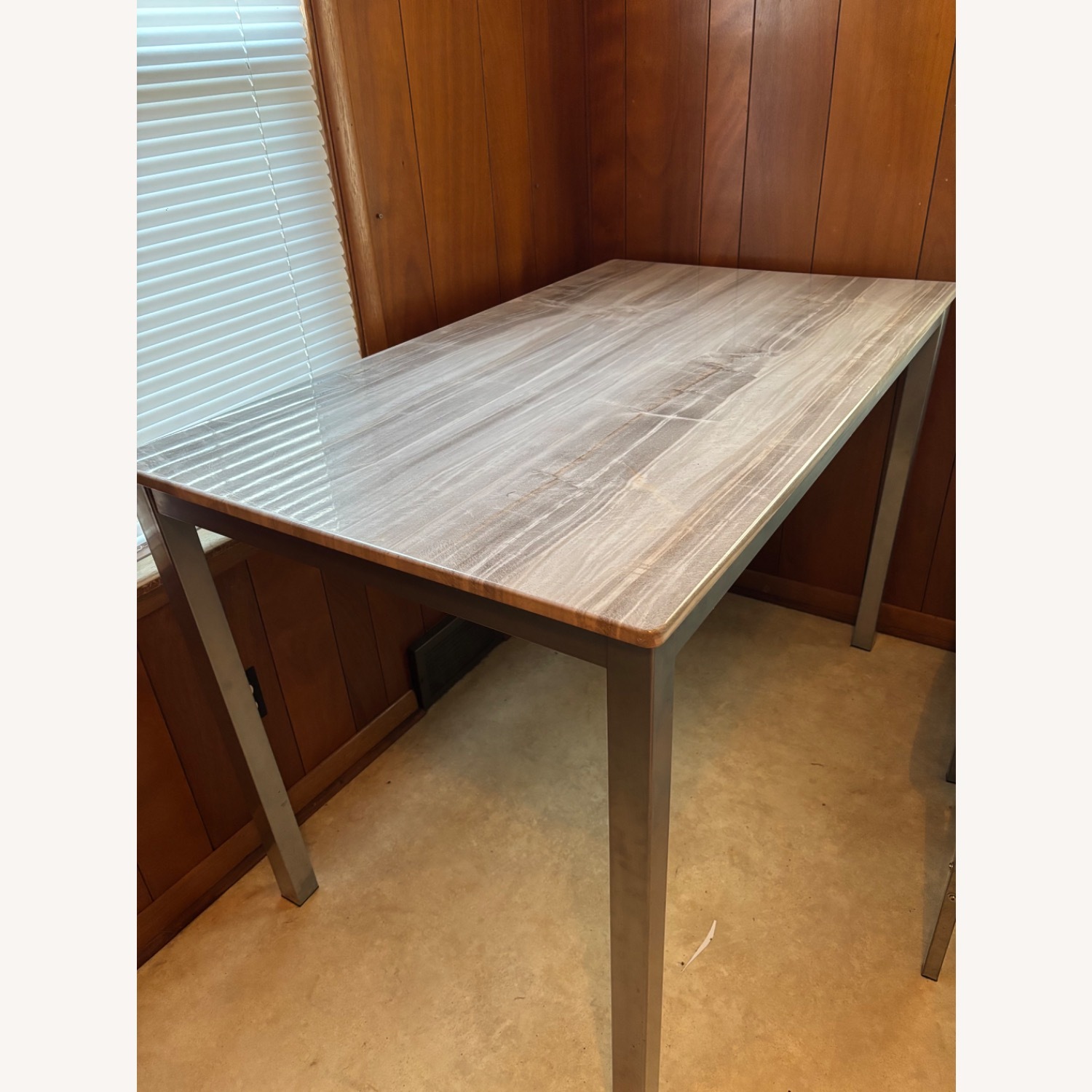 Kitchen Table and Chairs - image-1