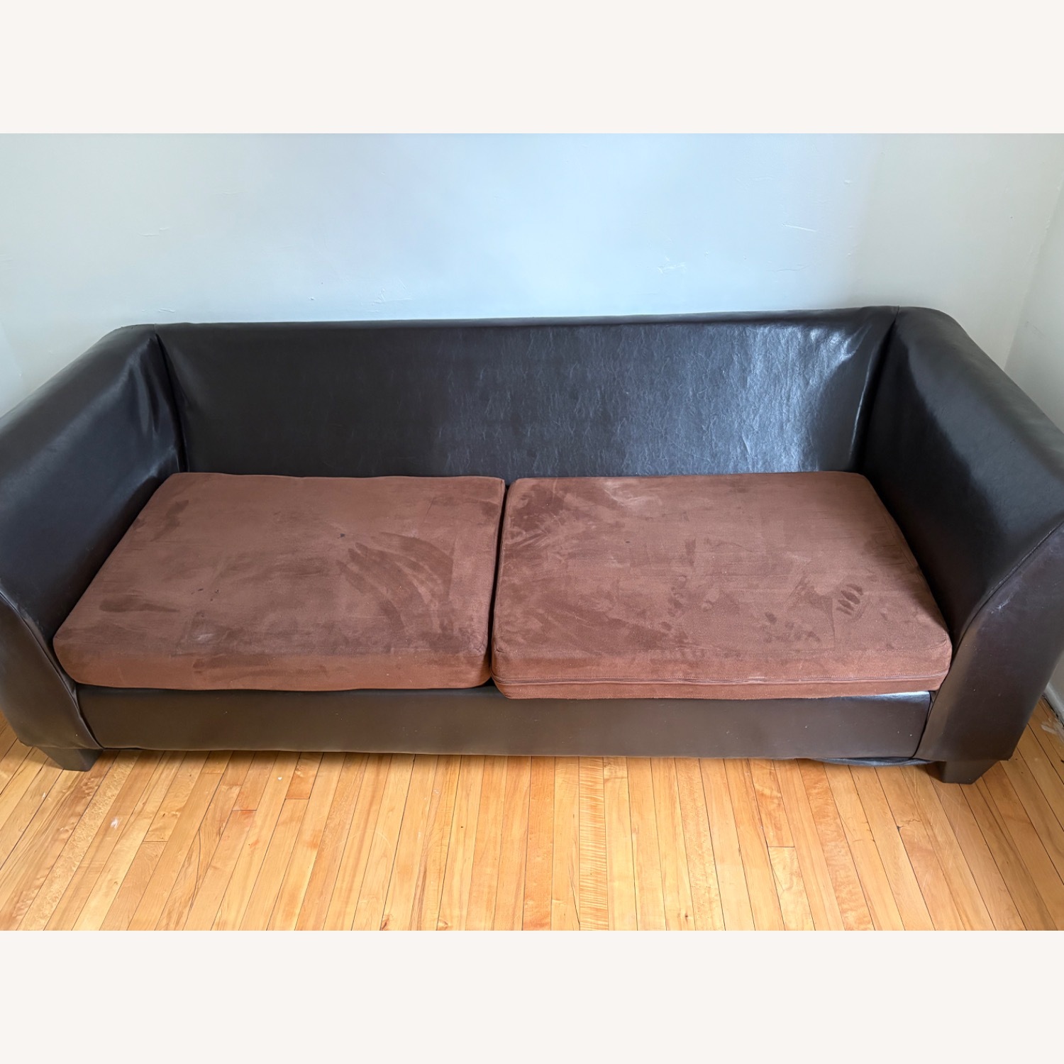 Bob's Discount Furniture Dark Brown 2 Seater Sofa - image-1