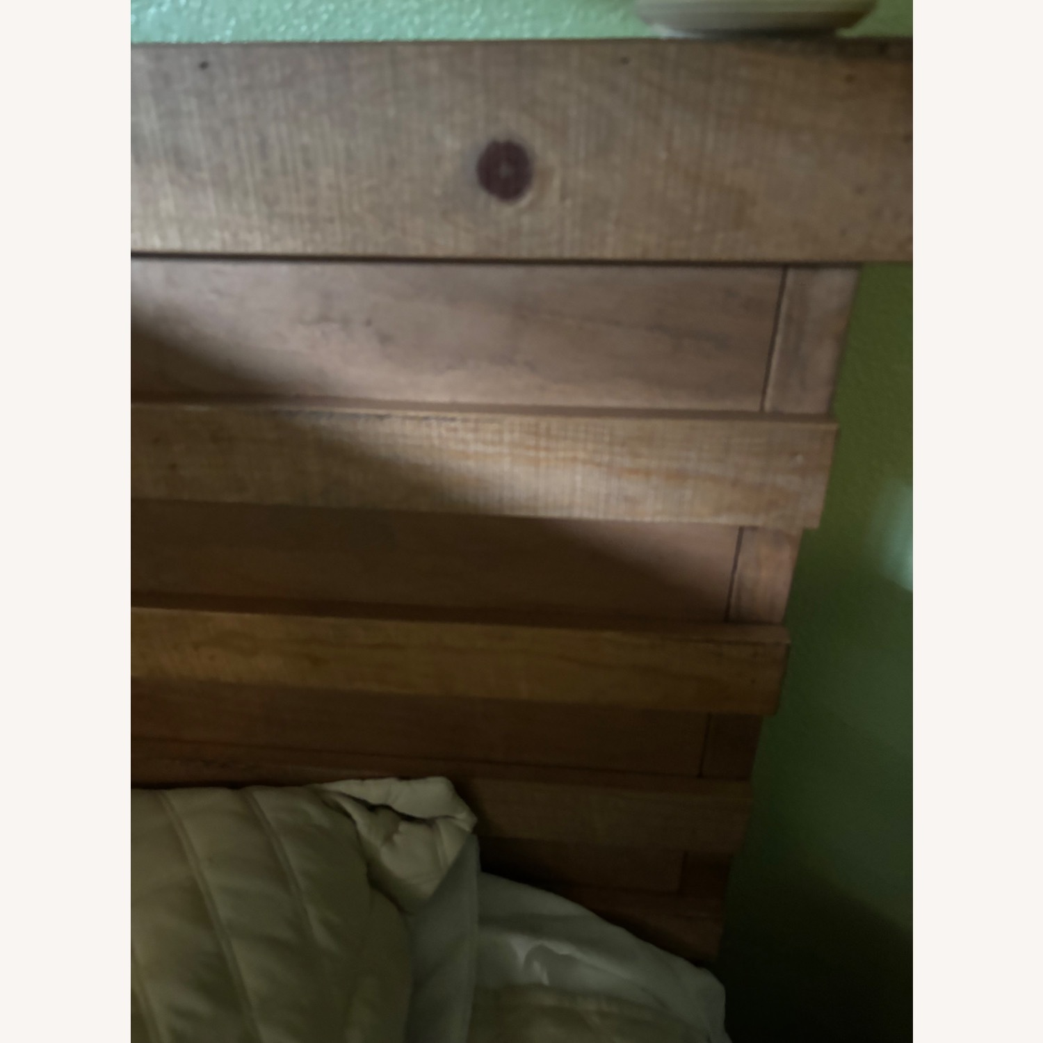 Two twins converted to queen - image-3