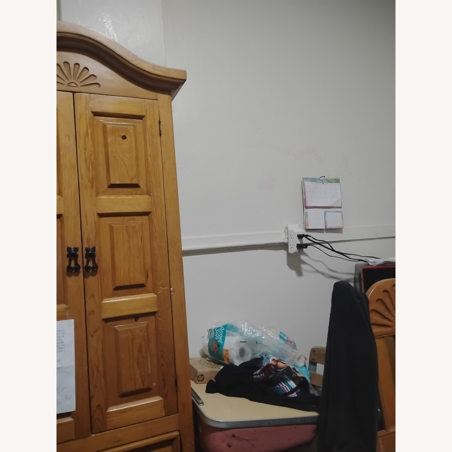 Colonial Oak Hutch - image-7