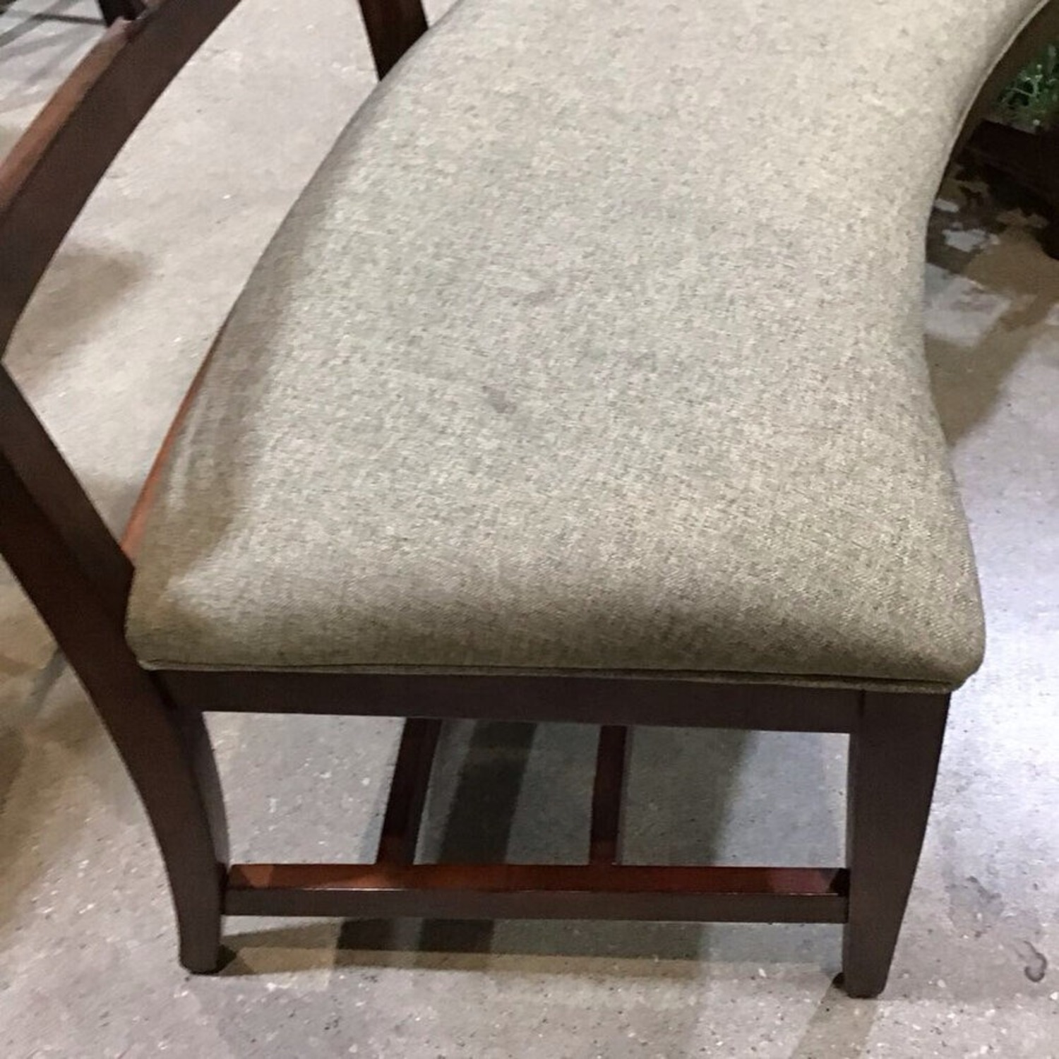 Lacquer Craft Open-Work Backrest Curved Bench - image-5