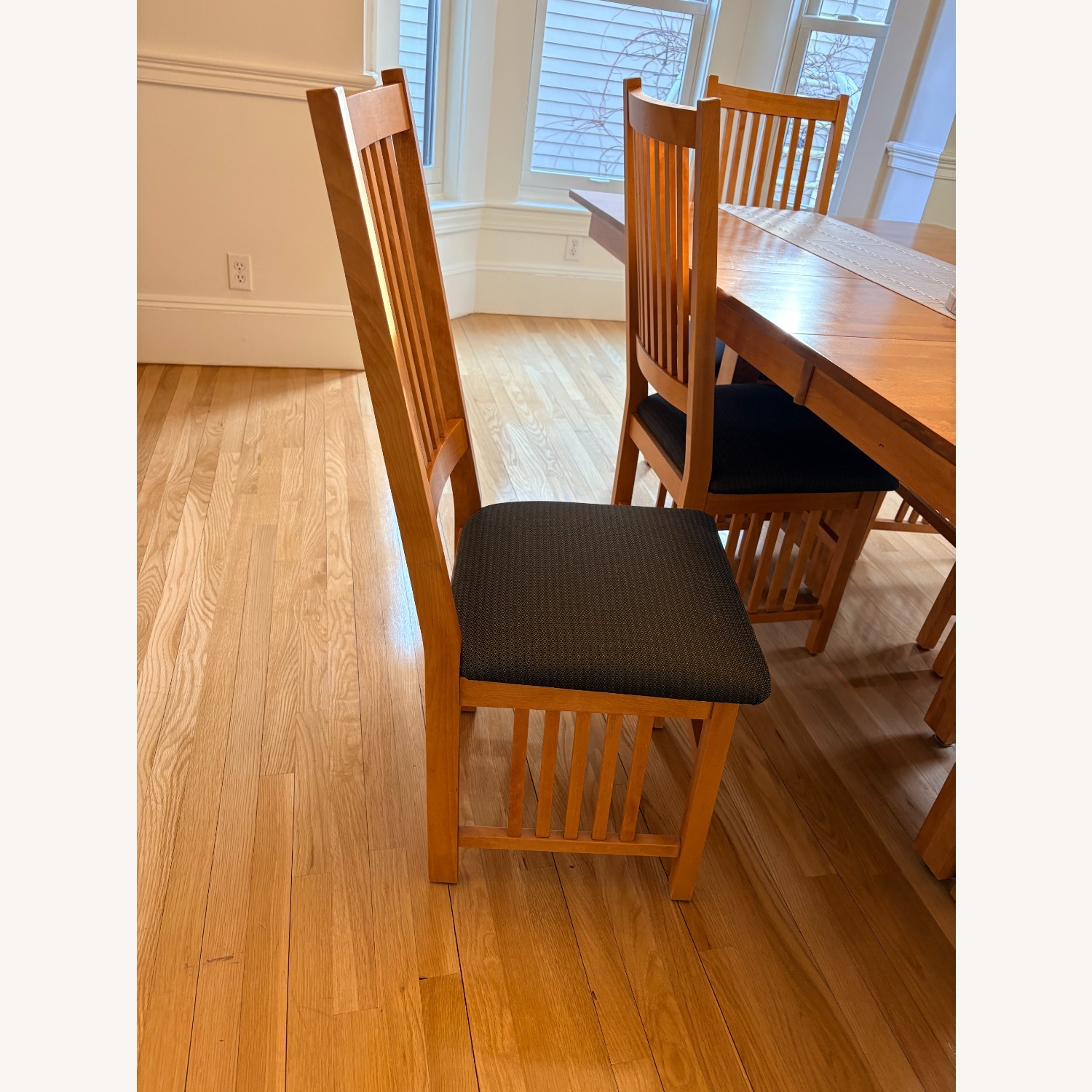 Craftsman Style Dining Set w Leaves 8 Chairs - image-5