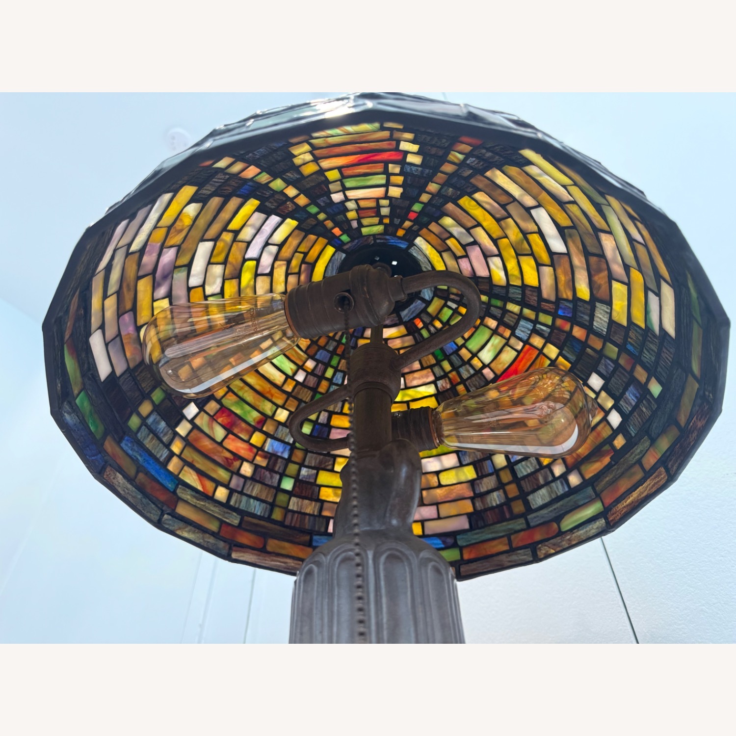 Tiffany-Style Lamp - image-3