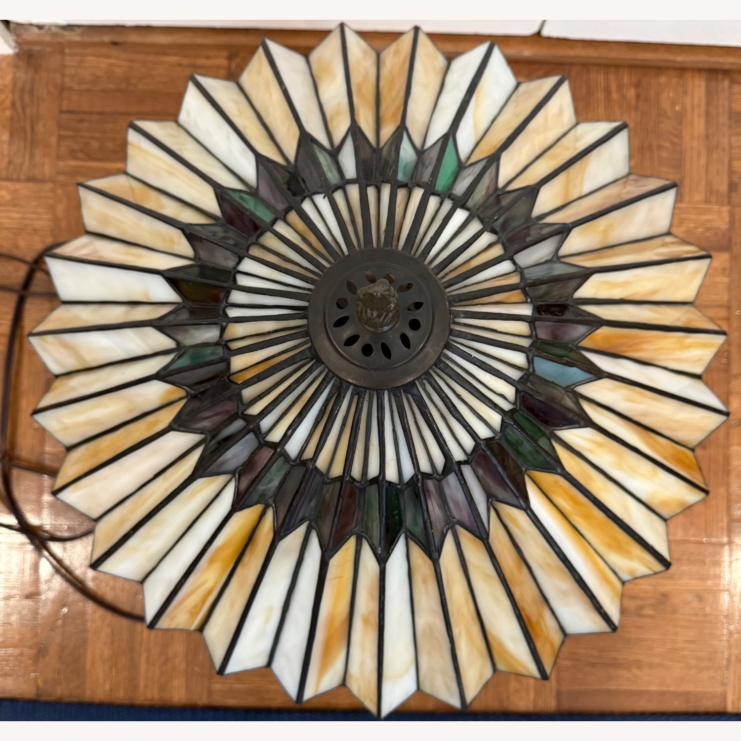 Tiffany-Style Lamp - image-4