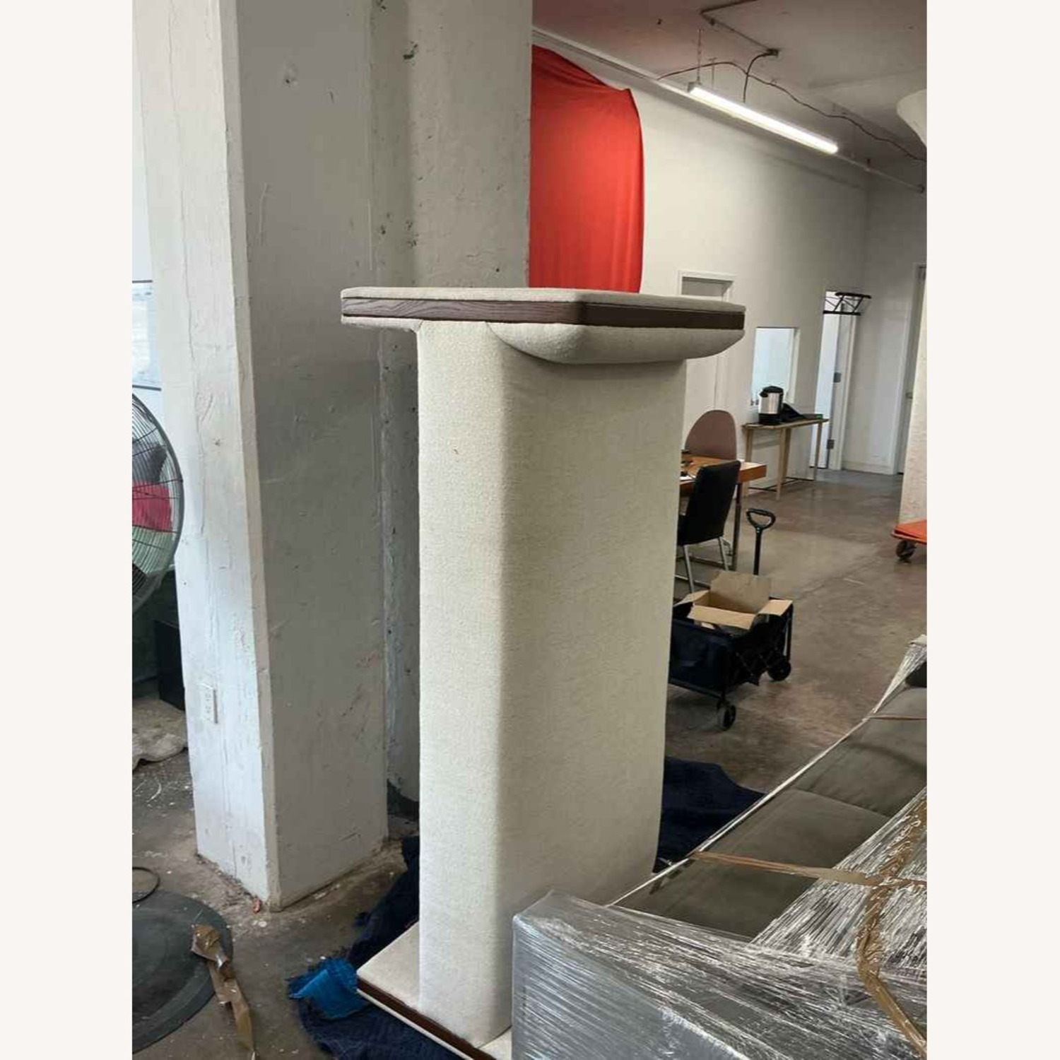 West Elm Schaefer White Boucle Daybed - image-7