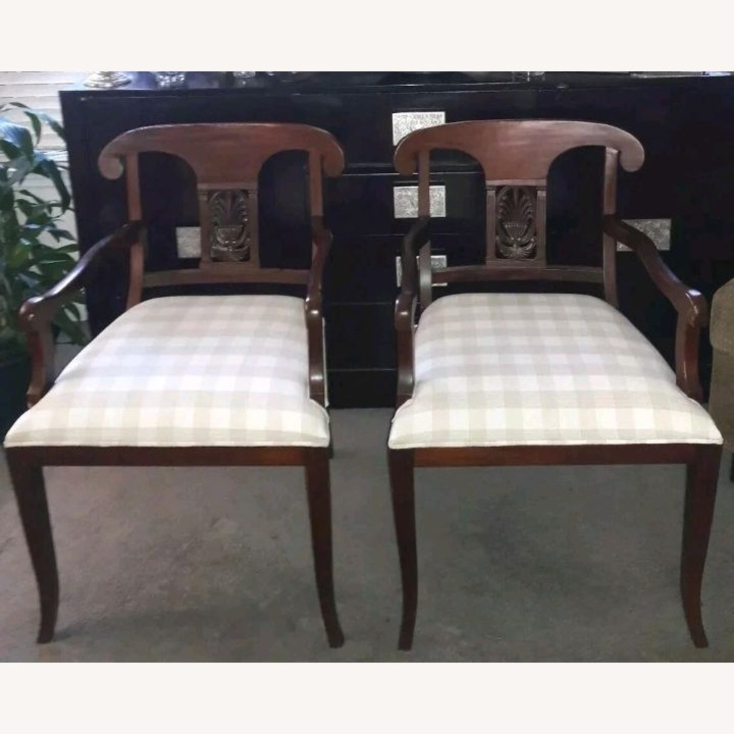 Pair of Mahogany Hepplewhite Style Armchairs - image-2