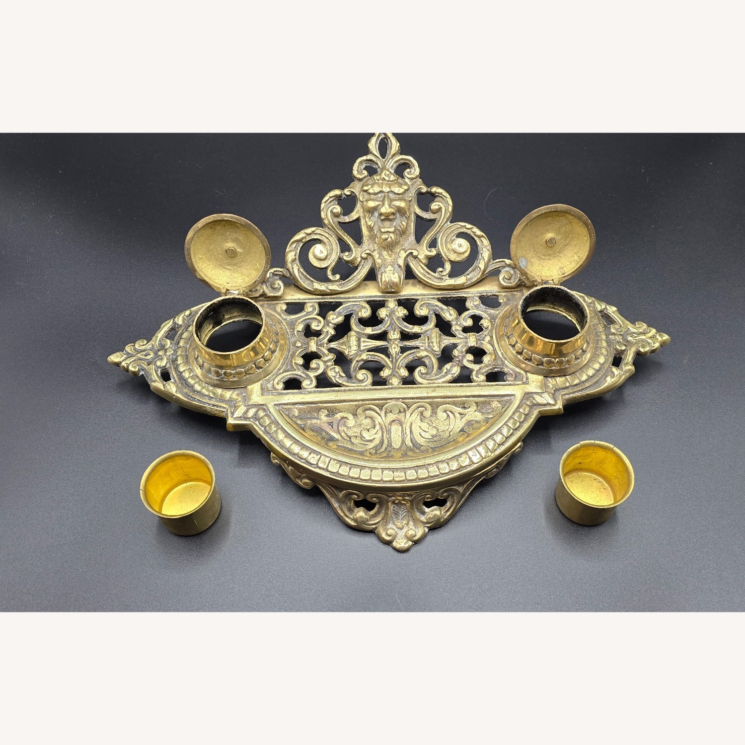 Antique Gold Décor - image-7