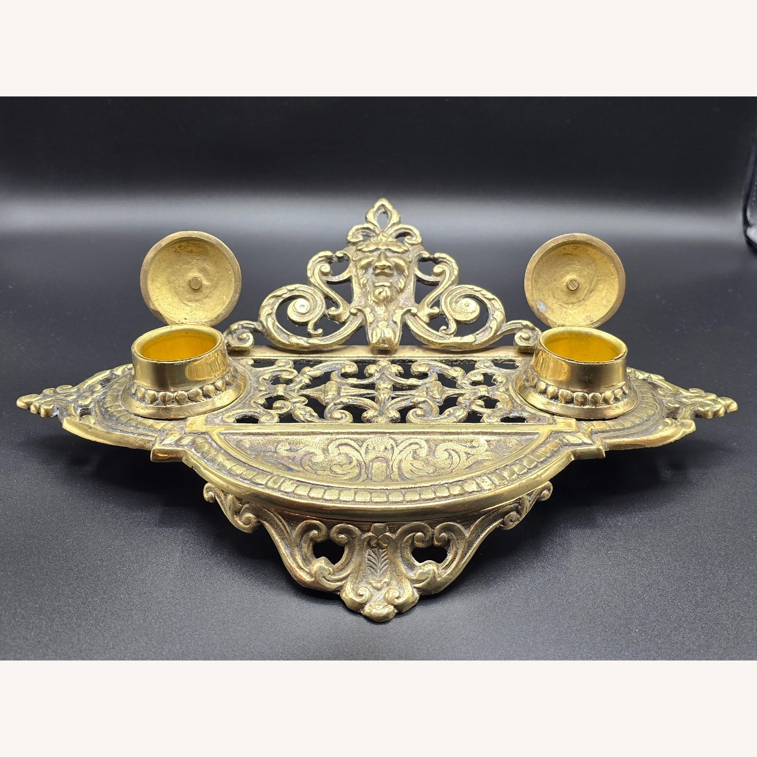 Antique Gold Décor - image-4