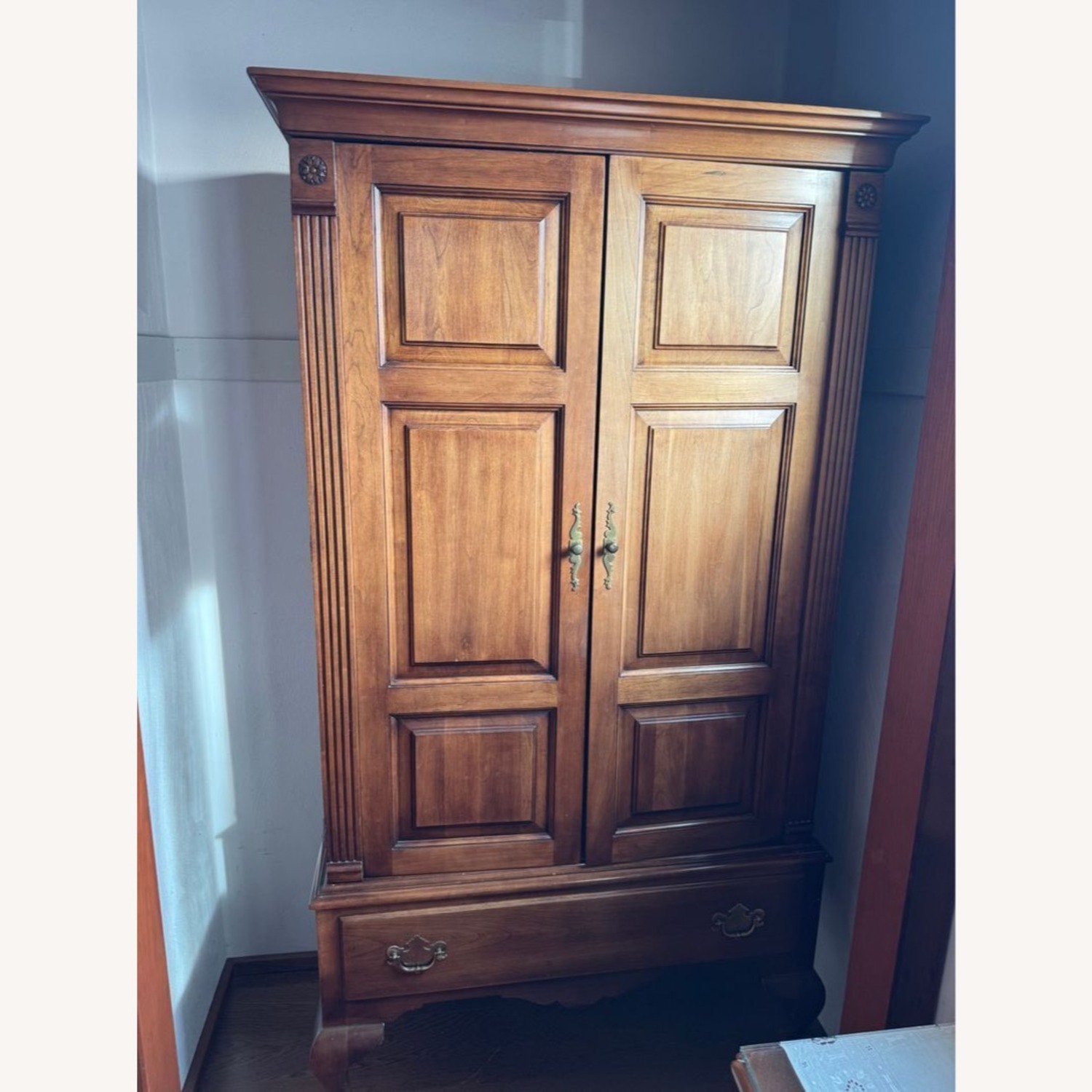 Statton Furniture Queen Anne Style Armoire Wardrobe - image-11