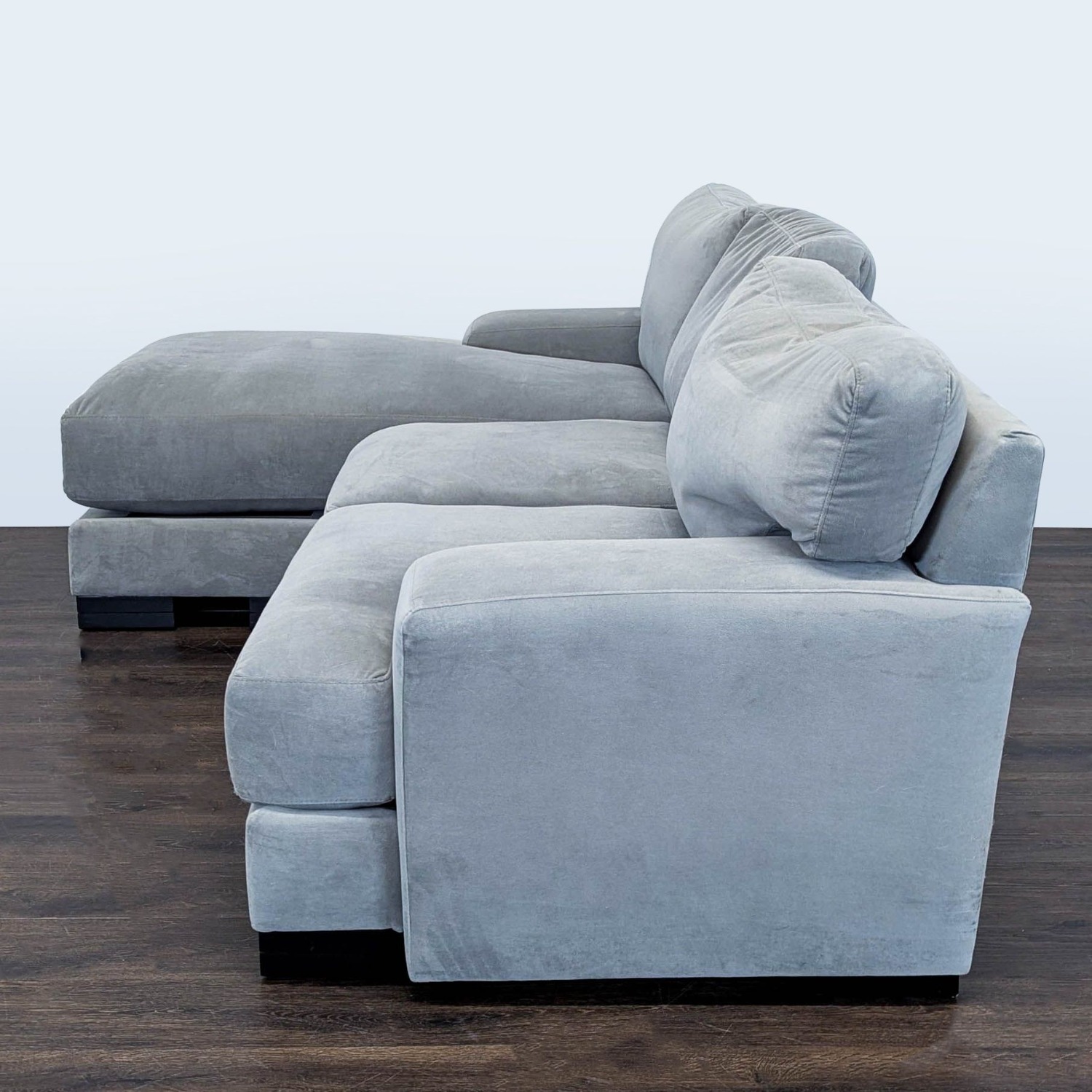 Living Spaces Gray Sectional Sofa with Chaise - image-6