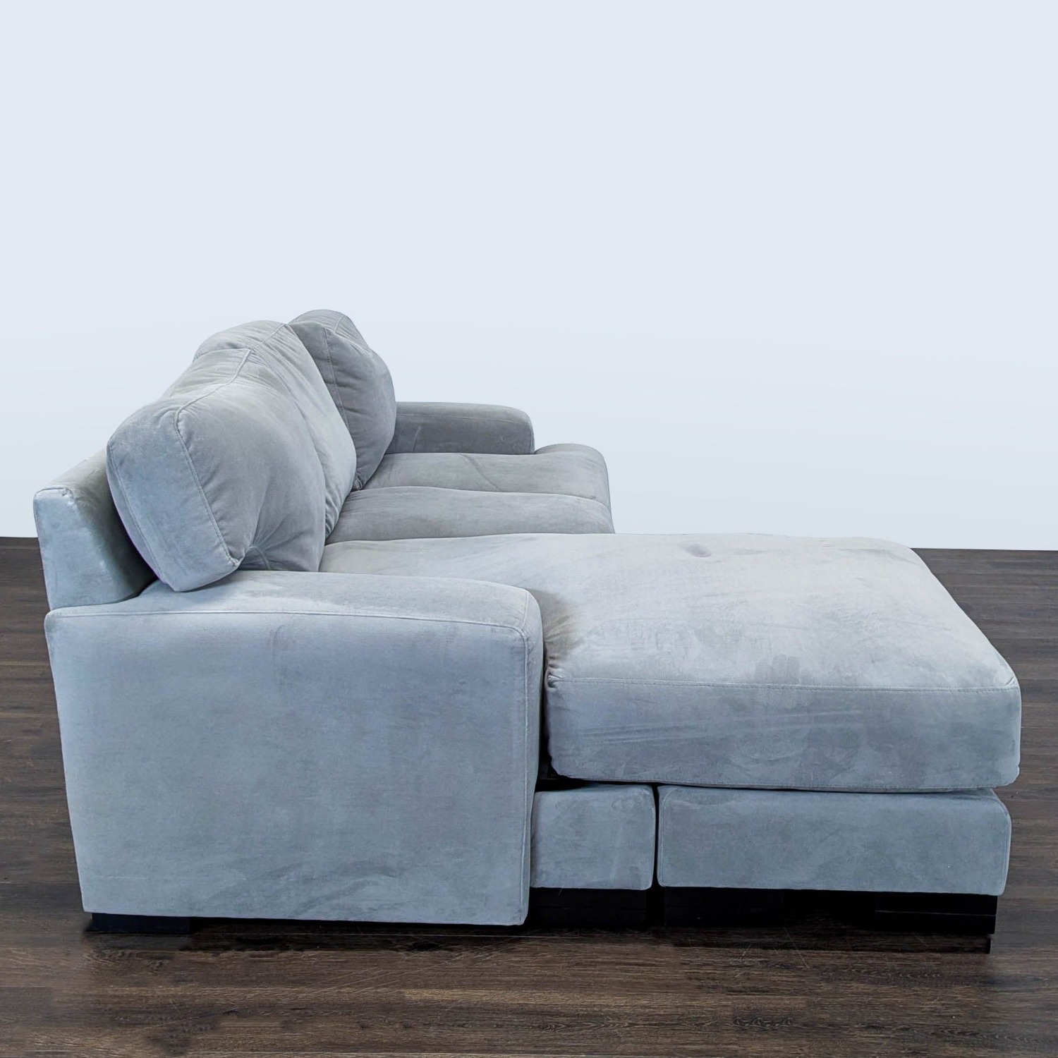 Living Spaces Gray Sectional Sofa with Chaise - image-4