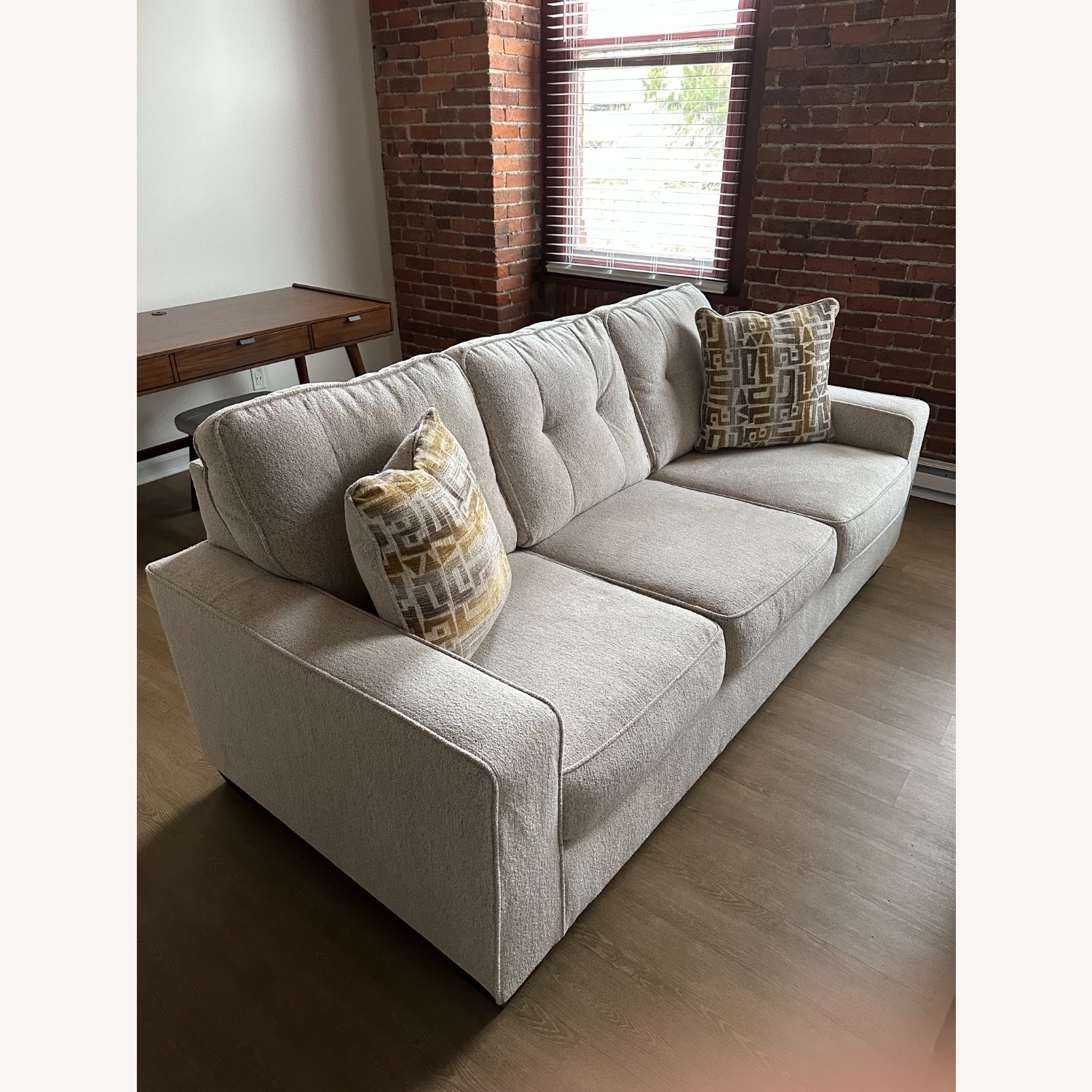 Ashley Furniture Sorrow 3+ Seater Sofa - image-2