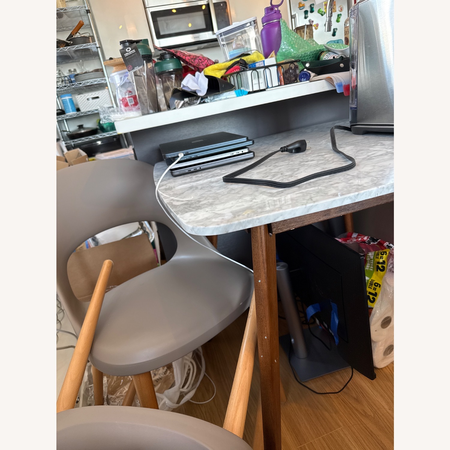 Article Vena Cafe Table Dining Table - image-2