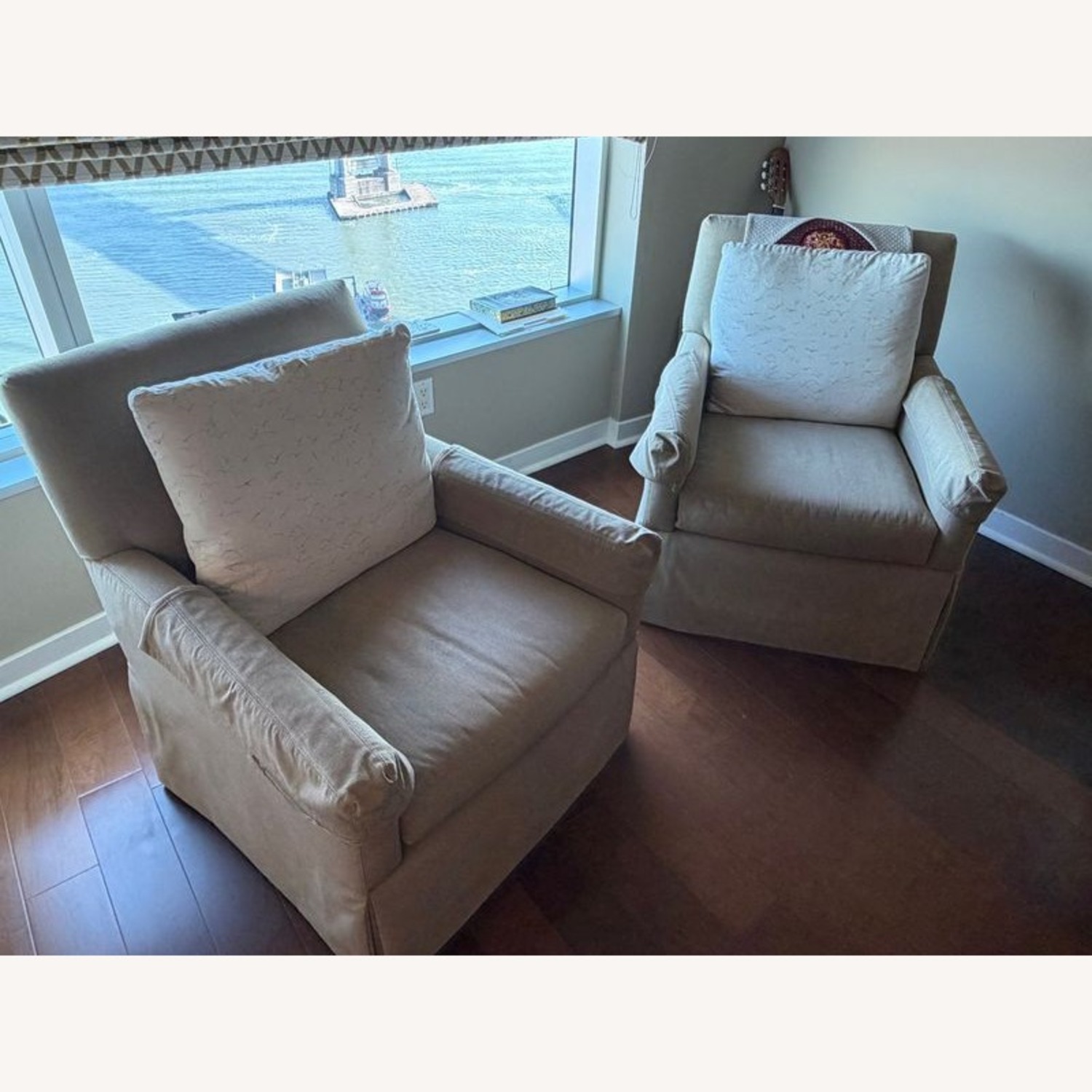 Lee Industries Beige Swivel Lounge Chair  - image-1