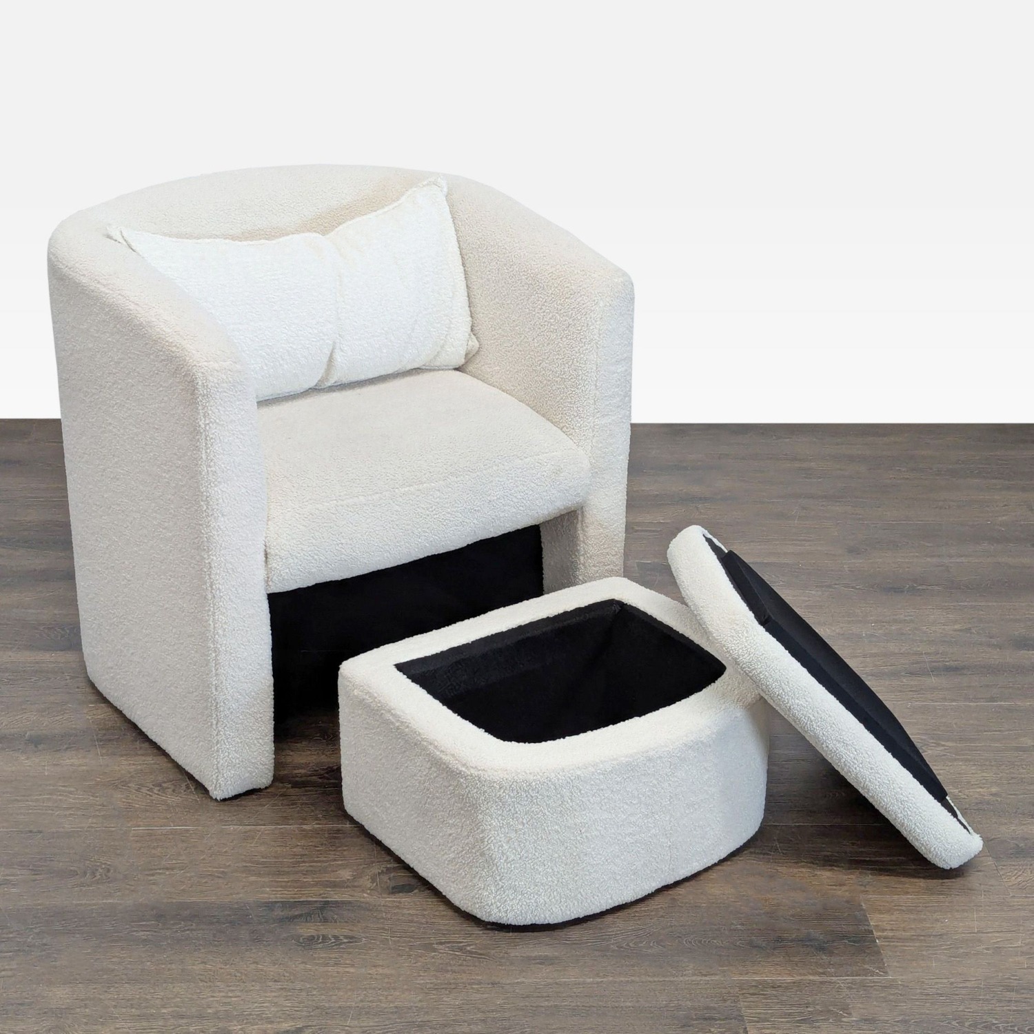 Wayfair Lounge Chair with Ottoman - image-4