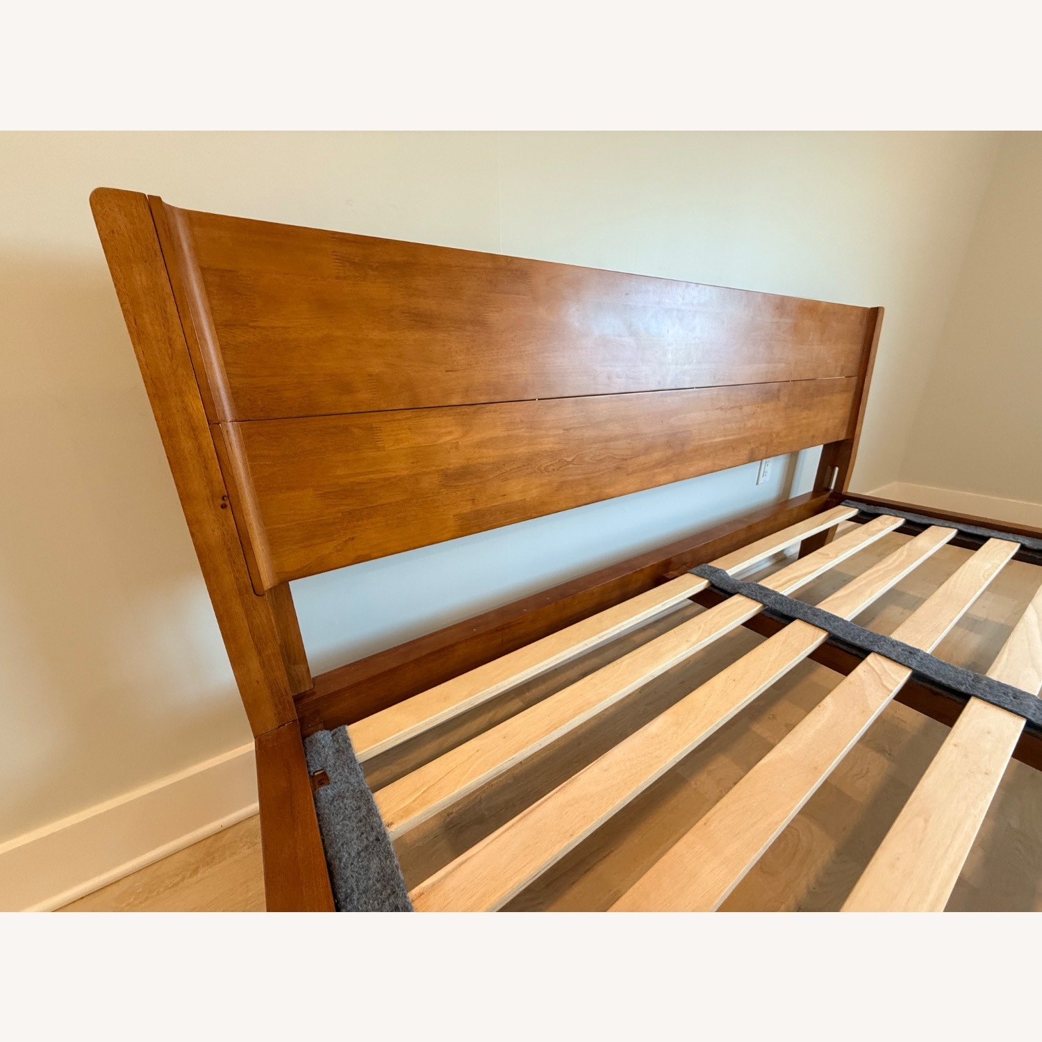 Thuma Classic King Bed With Headboard - Walnut - image-5