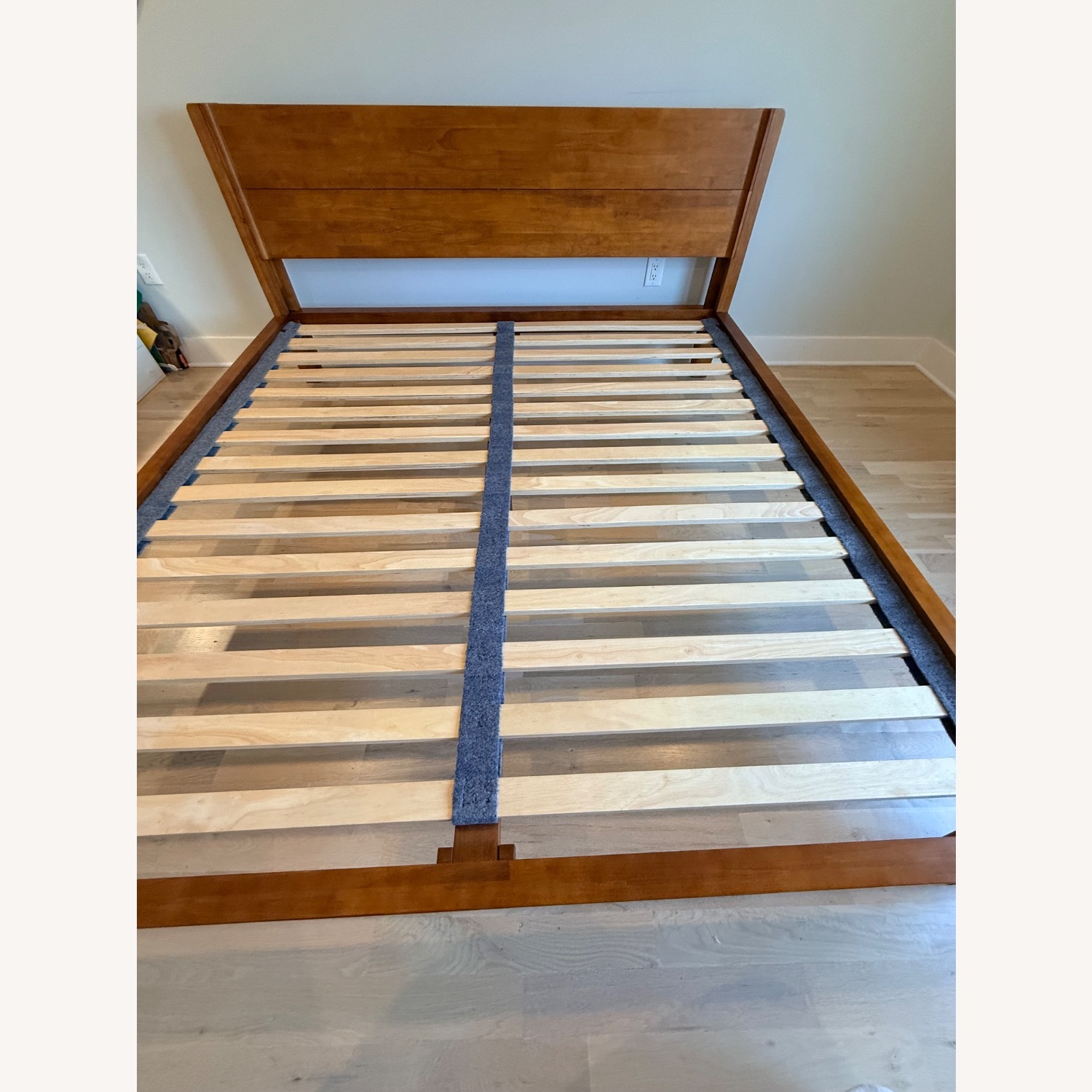 Thuma Classic King Bed With Headboard - Walnut - image-3