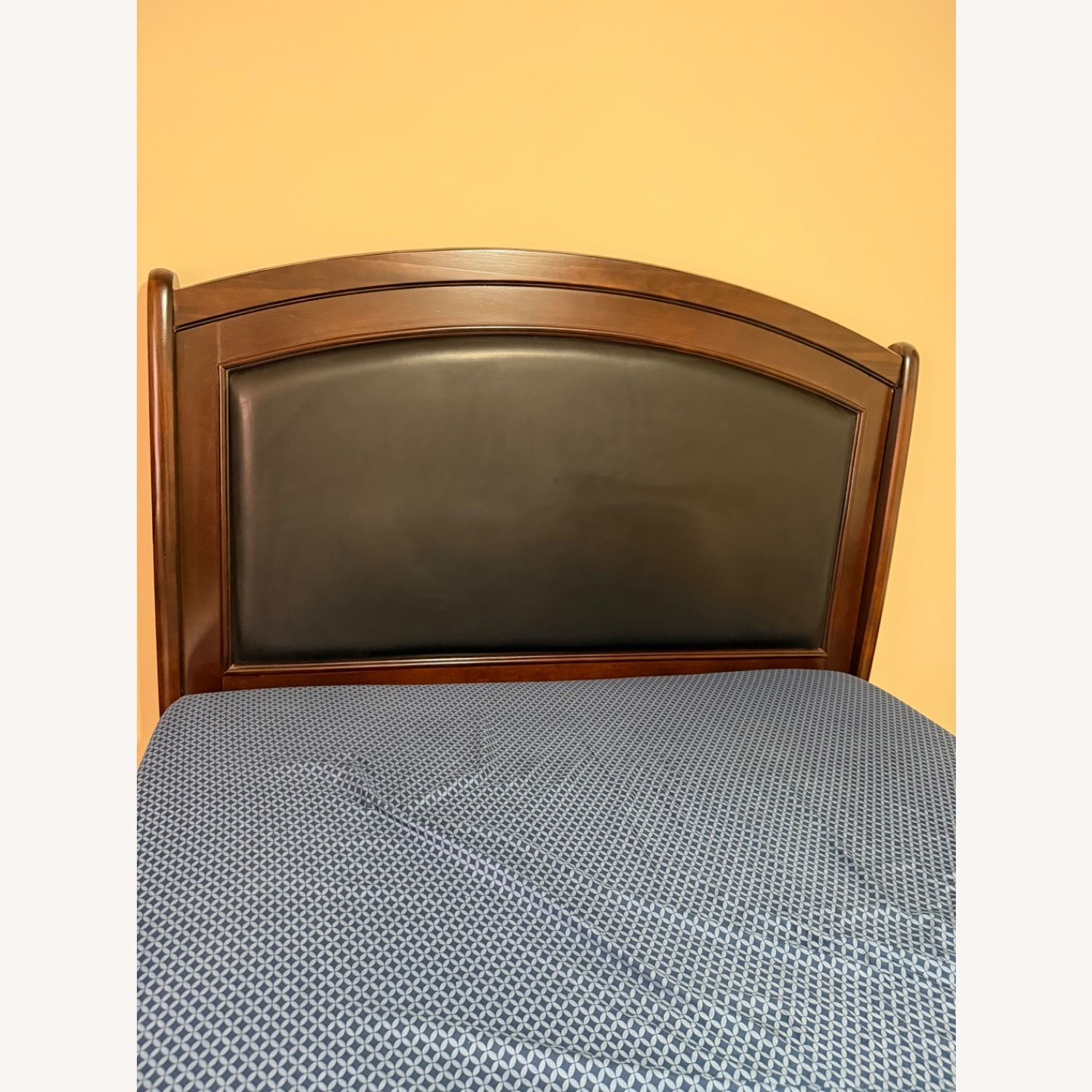 Queen Storage Bed w/ Headboard & Drawers - image-3