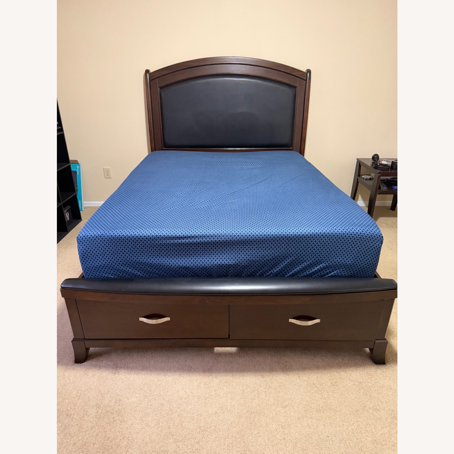 Queen Storage Bed w/ Headboard & Drawers - image-1