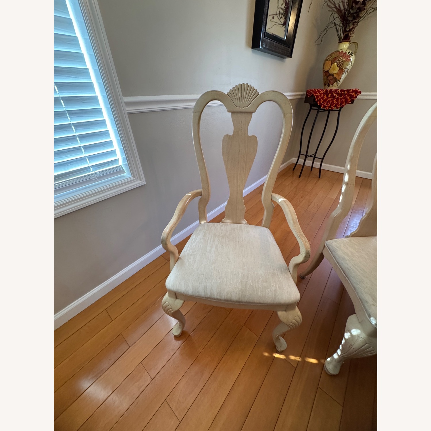 Stanley Endeavor Dining Table & Chairs - image-8