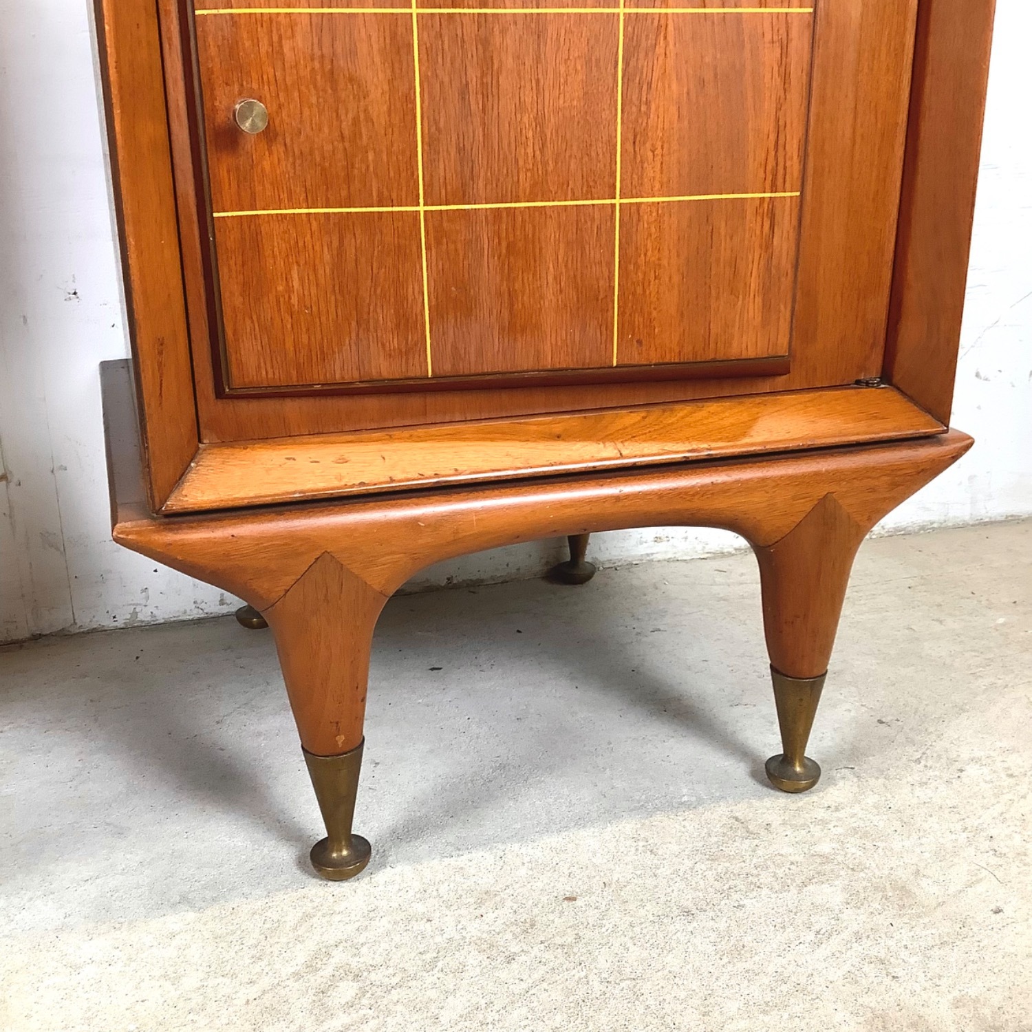 Pair of Vintage Walnut Nightstands | 1960s MCM - image-18