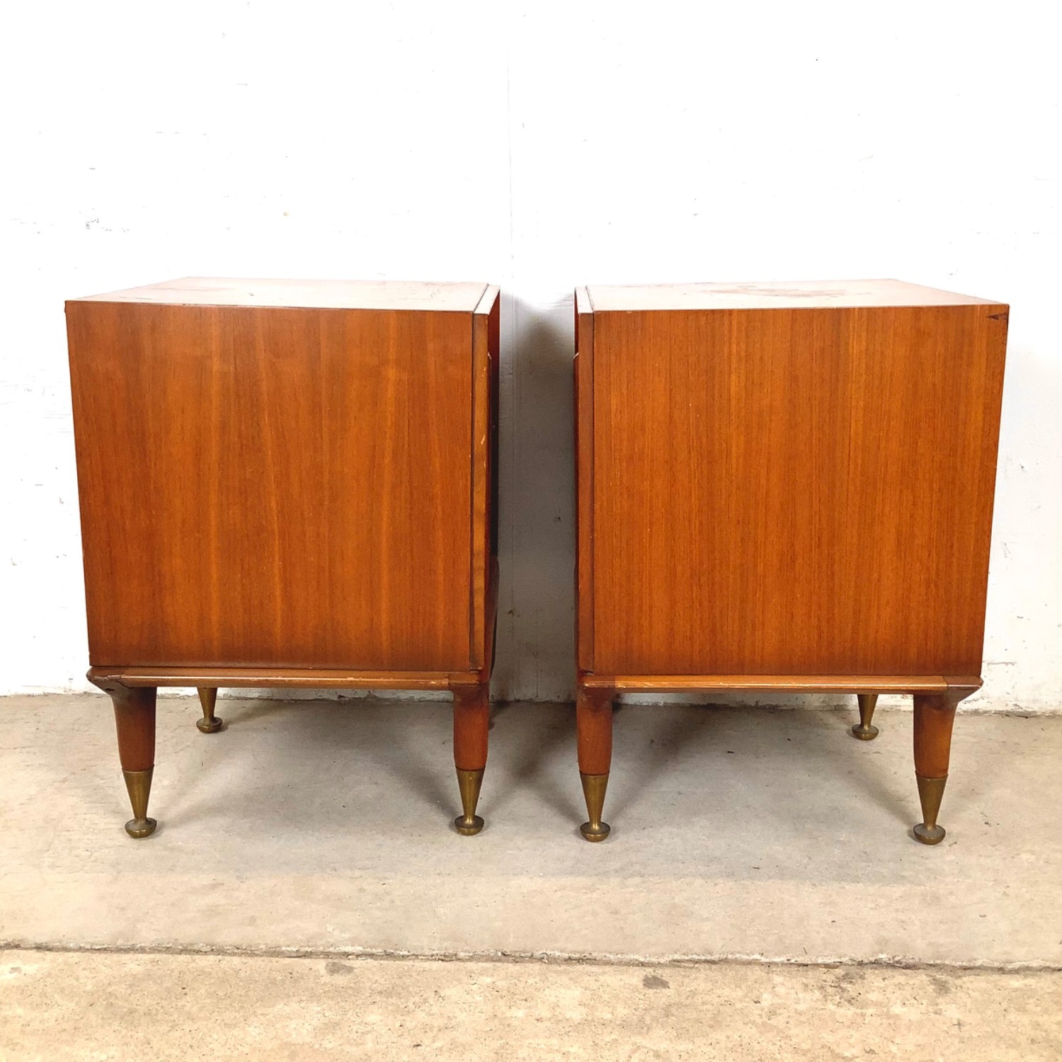 Pair of Vintage Walnut Nightstands | 1960s MCM - image-12