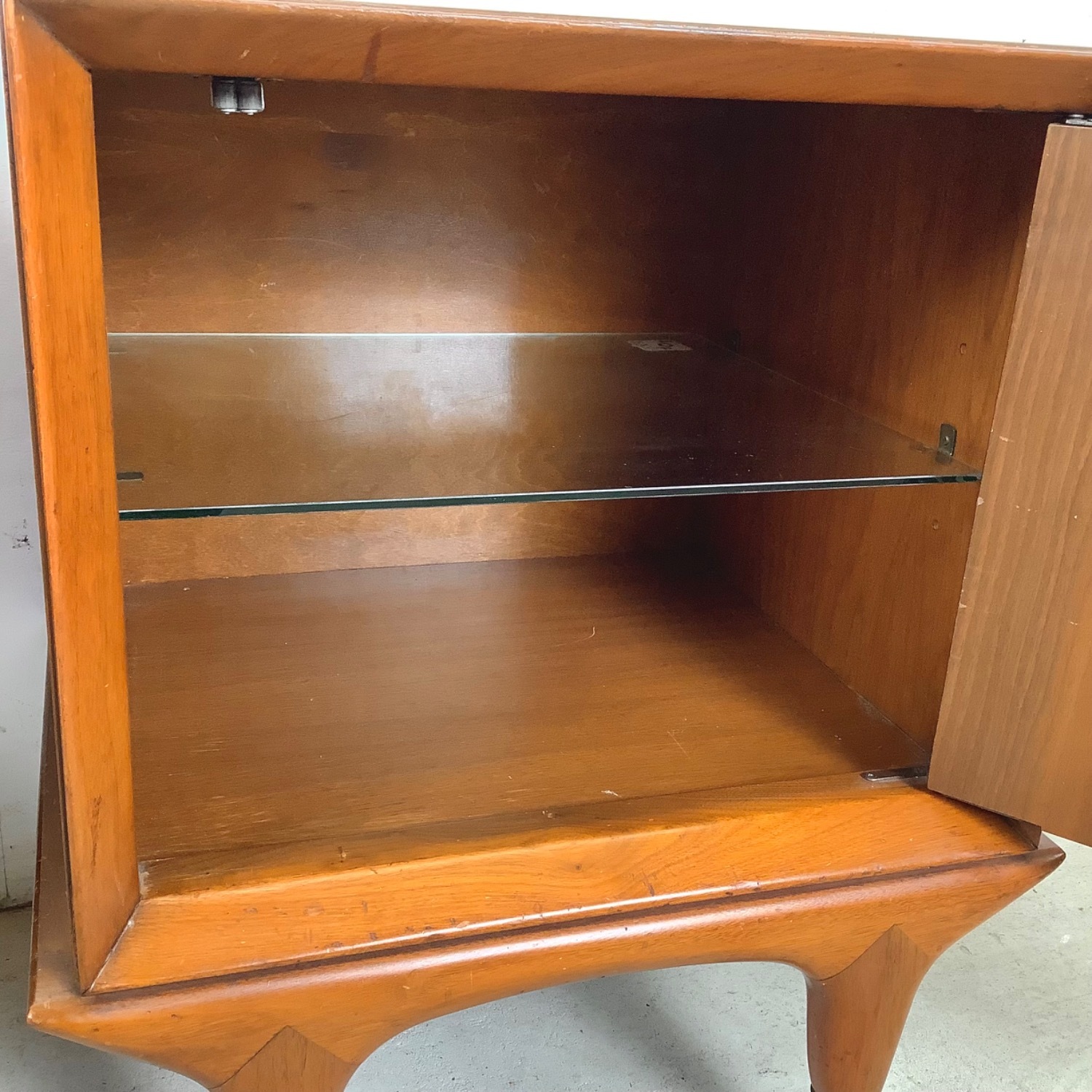 Pair of Vintage Walnut Nightstands | 1960s MCM - image-10
